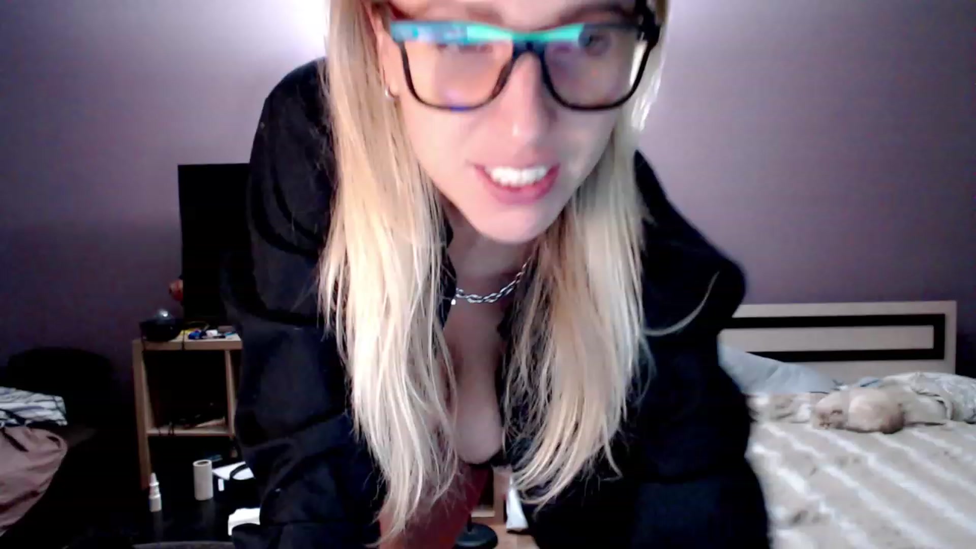 Gallery image thumbnail from VivicaCoke's myfreecams stream on, 11/28/2022, 16:58 image 10 of 20