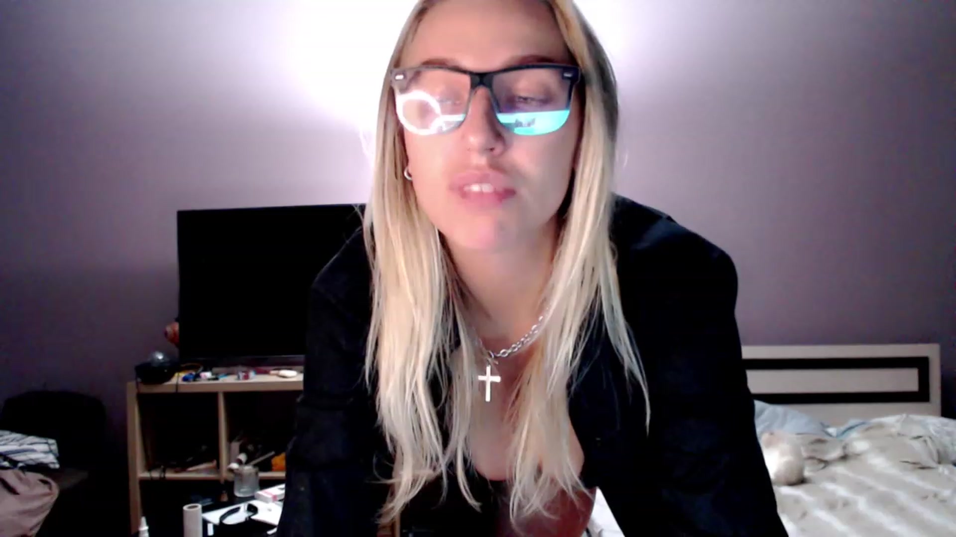Gallery image thumbnail from VivicaCoke's myfreecams stream on, 11/28/2022, 19:35 image 4 of 20