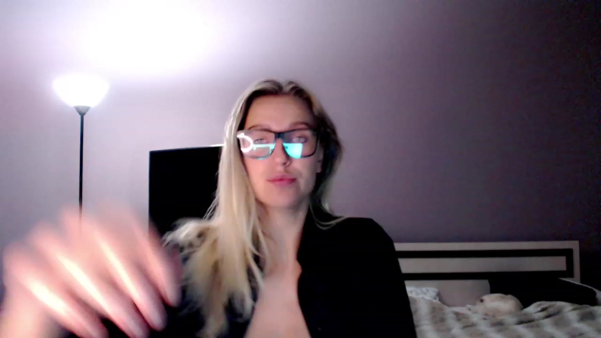 Gallery image thumbnail from VivicaCoke's myfreecams stream on, 12/03/2022, 13:46 image 12 of 20