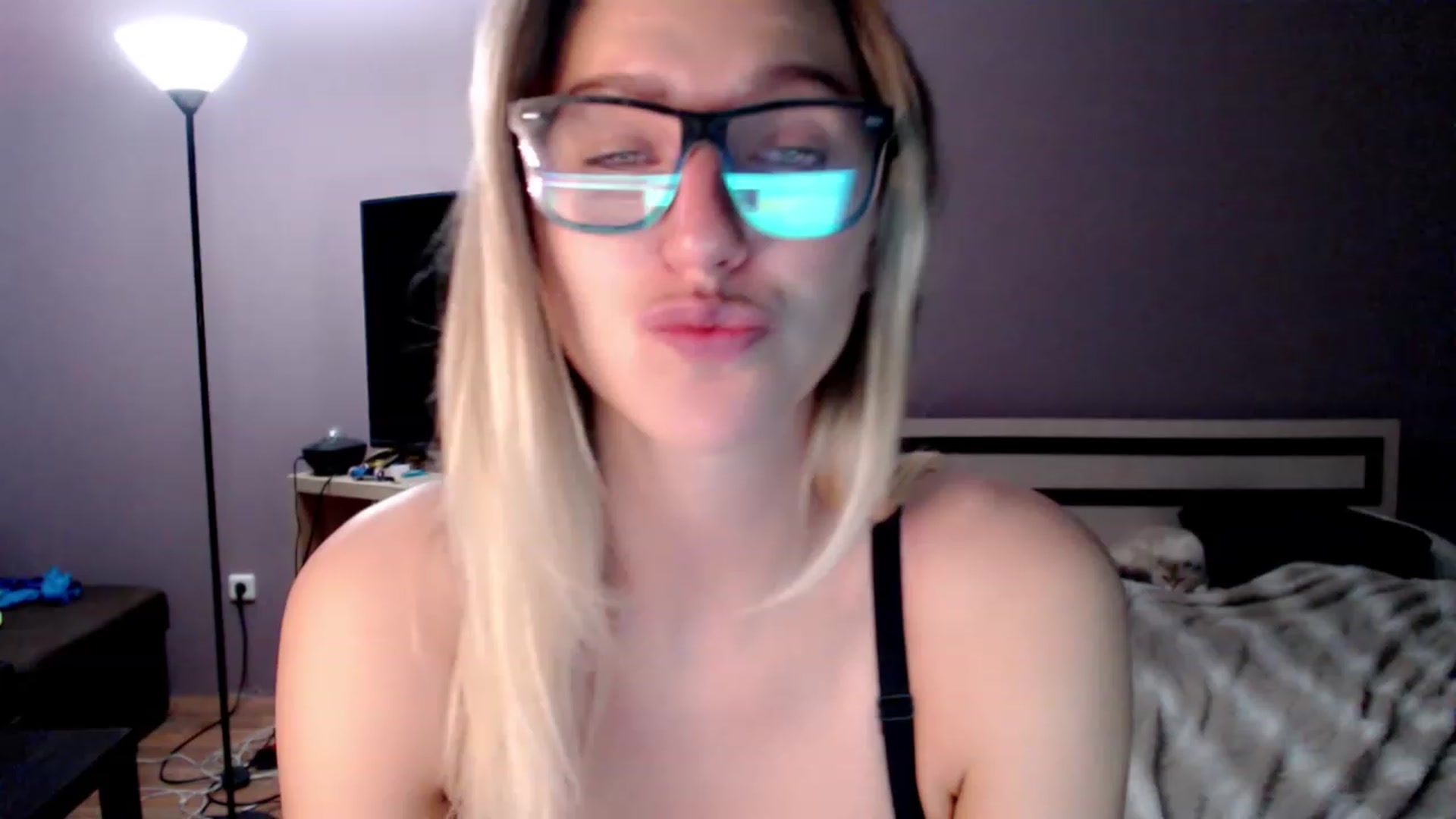 Gallery image thumbnail from VivicaCoke's myfreecams stream on, 12/03/2022, 14:57 image 8 of 20