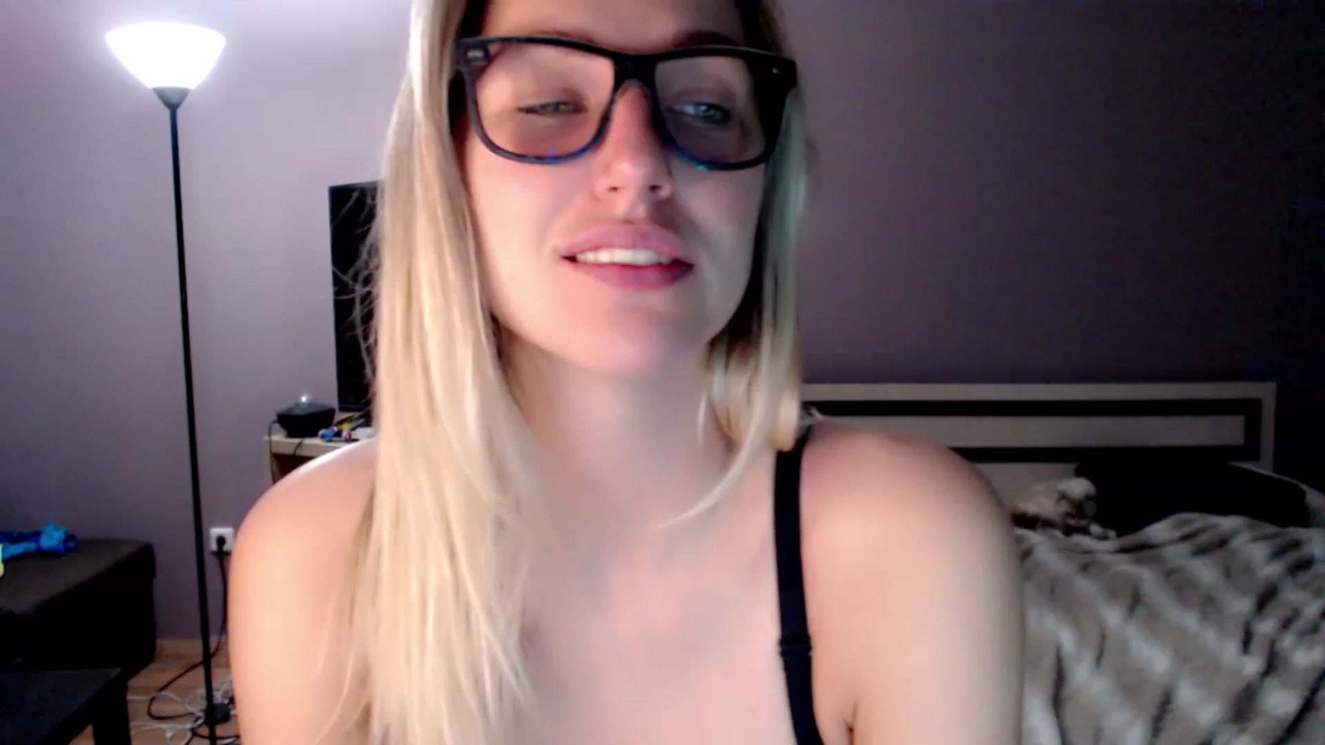 Gallery image thumbnail from VivicaCoke's myfreecams stream on, 12/03/2022, 14:57 image 7 of 20