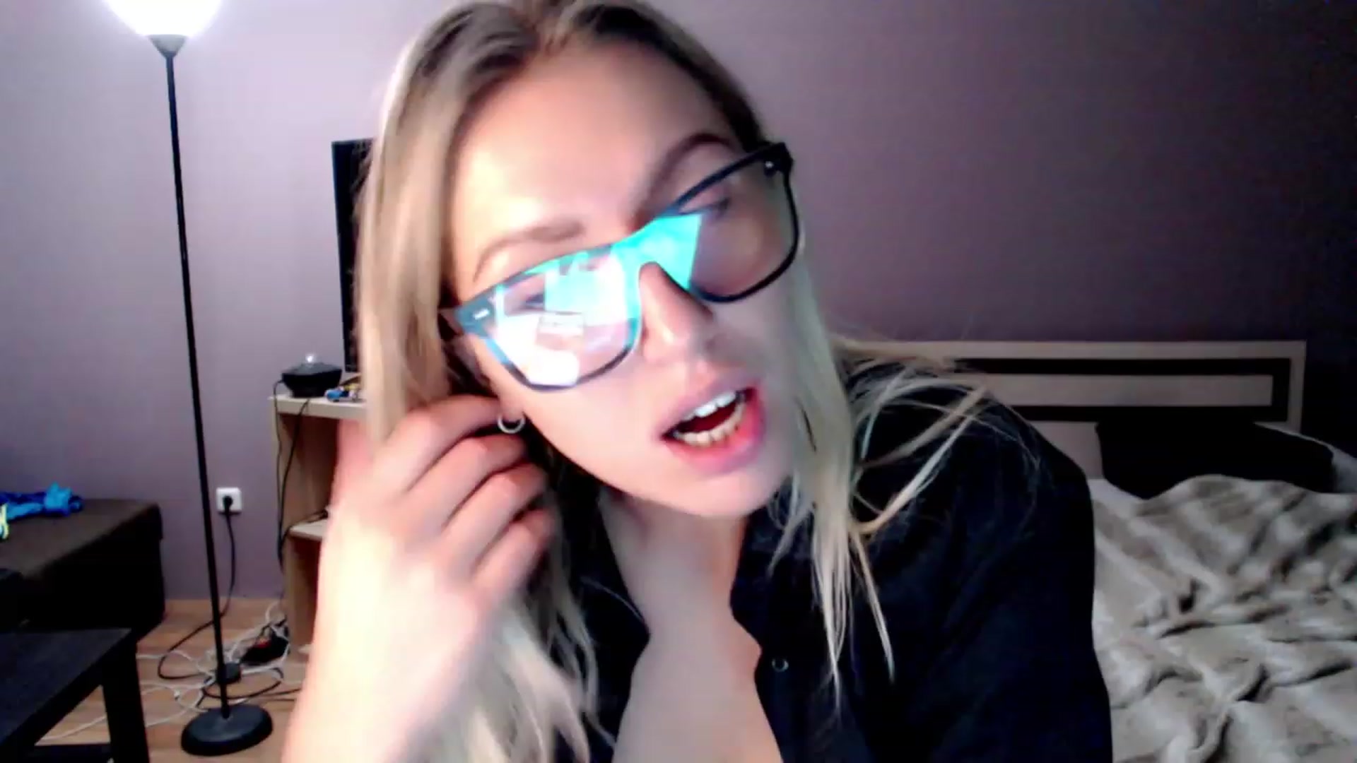 Gallery image thumbnail from VivicaCoke's myfreecams stream on, 12/03/2022, 16:31 image 4 of 20