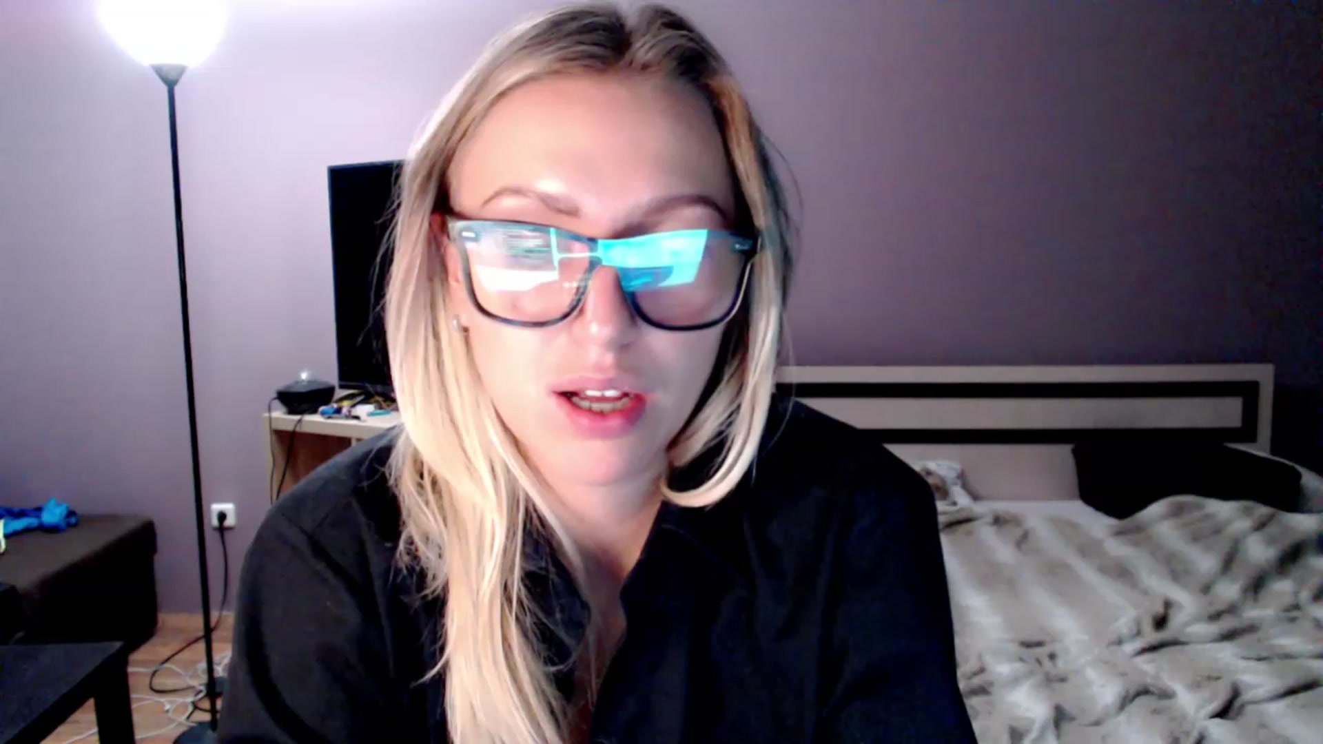 Gallery image thumbnail from VivicaCoke's myfreecams stream on, 12/03/2022, 16:31 image 15 of 20