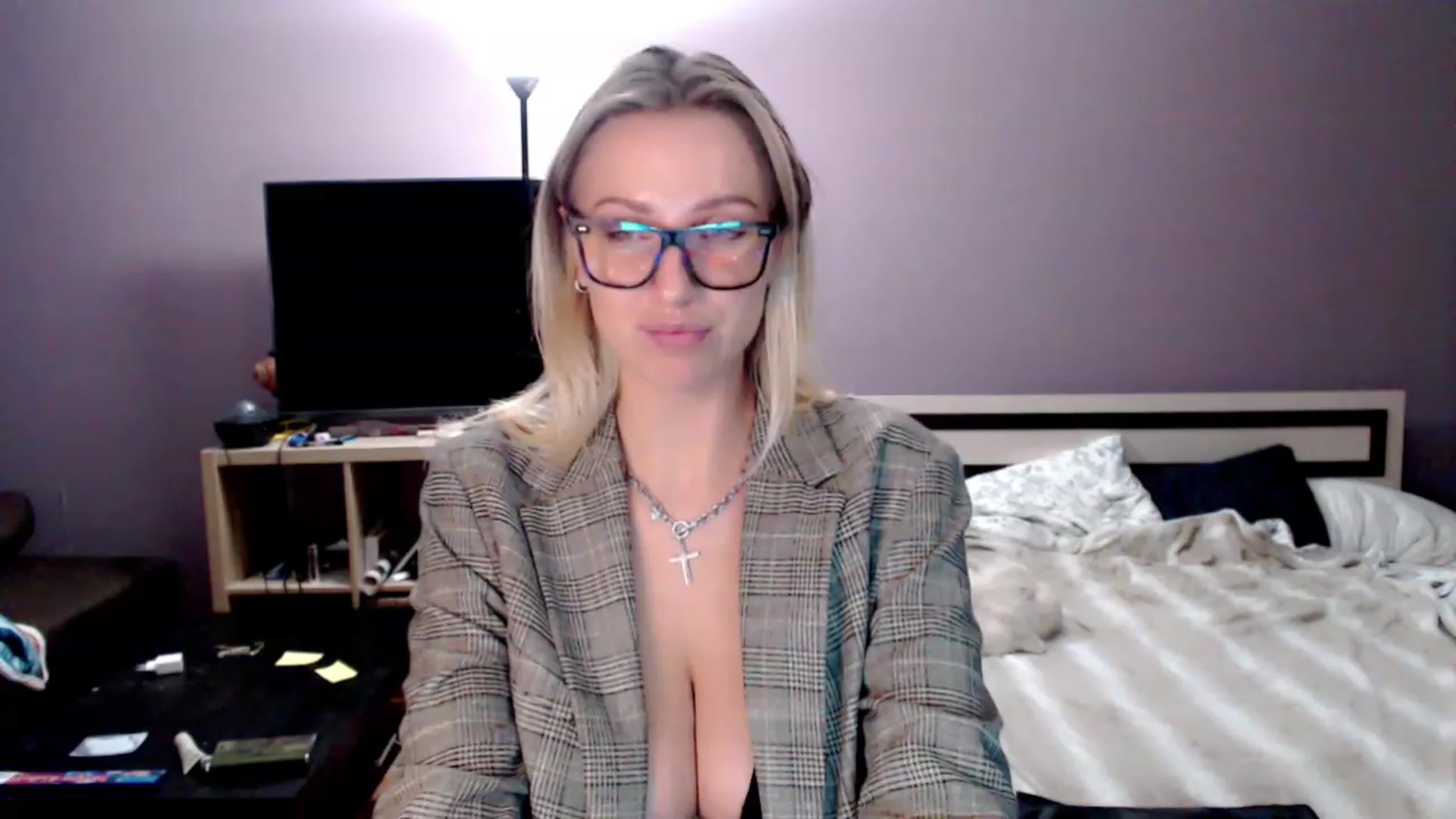 Gallery image thumbnail from VivicaCoke's myfreecams stream on, 12/06/2022, 18:28 image 20 of 20