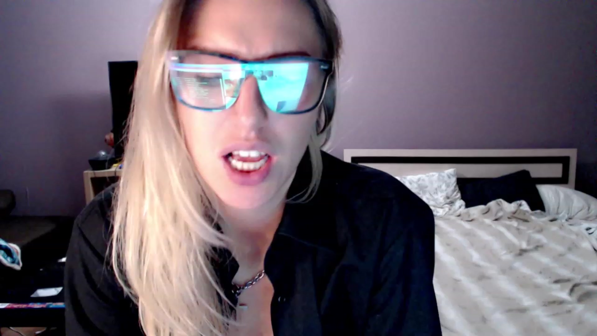 Gallery image thumbnail from VivicaCoke's myfreecams stream on, 12/06/2022, 20:00 image 14 of 20