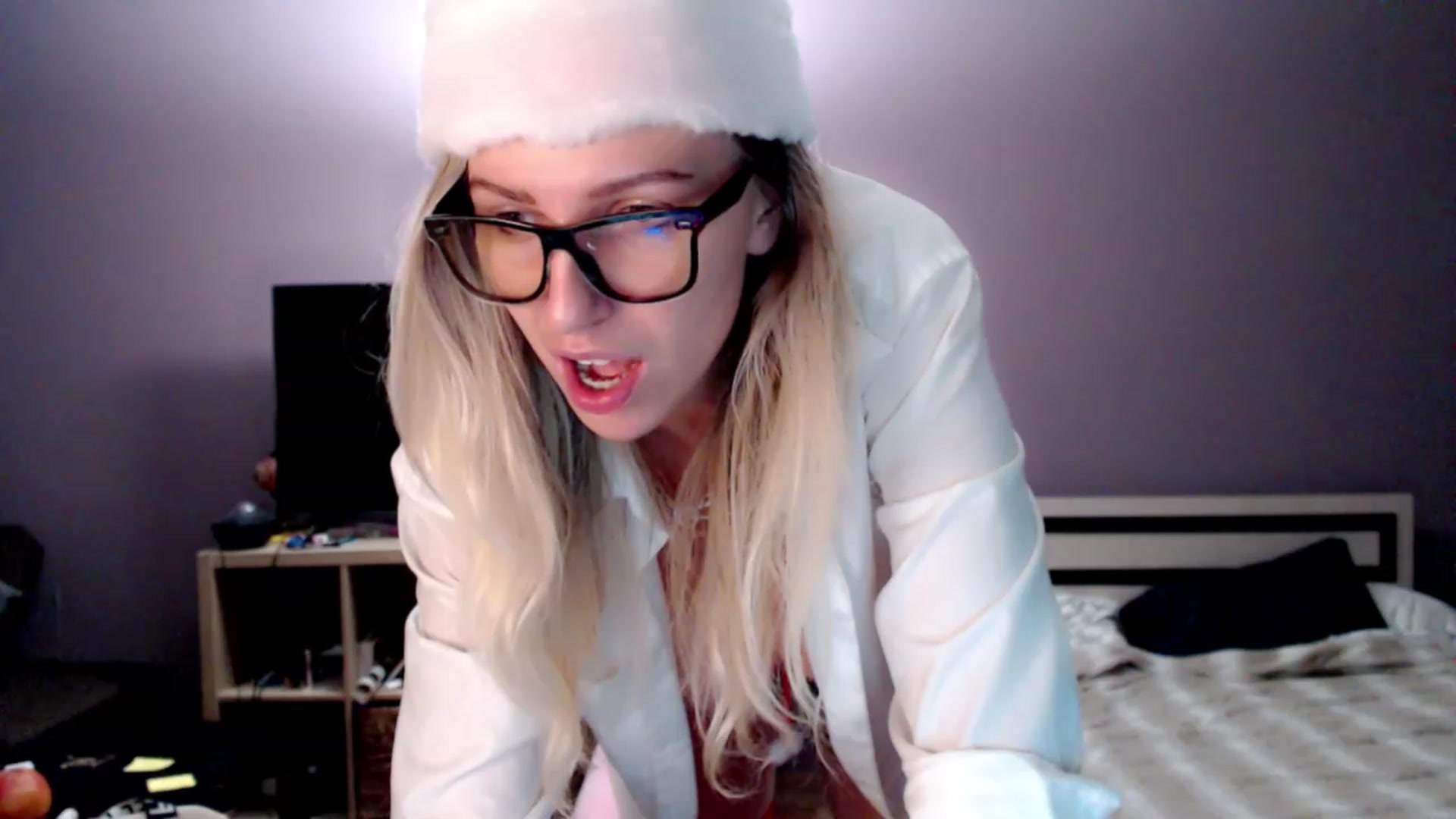 Gallery image thumbnail from VivicaCoke's myfreecams stream on, 12/07/2022, 20:07 image 18 of 20