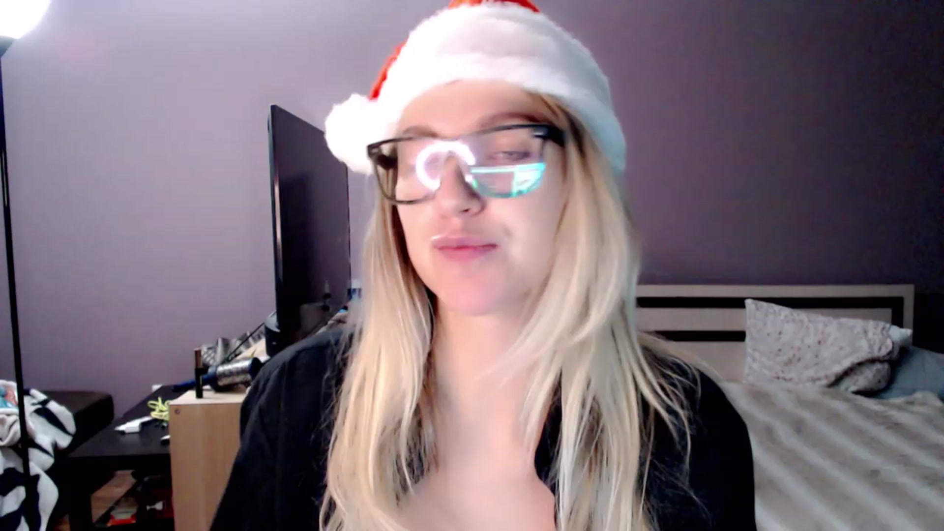 Gallery image thumbnail from VivicaCoke's myfreecams stream on, 12/11/2022, 15:09 image 1 of 20