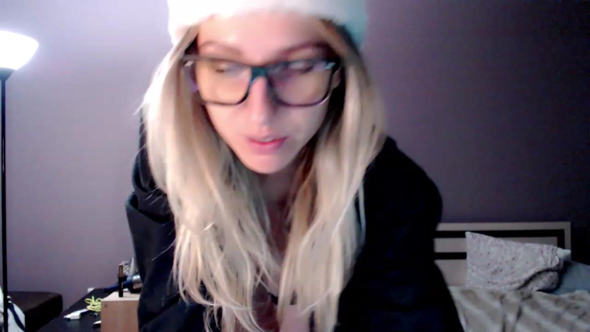 Gallery image thumbnail from VivicaCoke's myfreecams stream on, 12/11/2022, 16:02 image 6 of 20