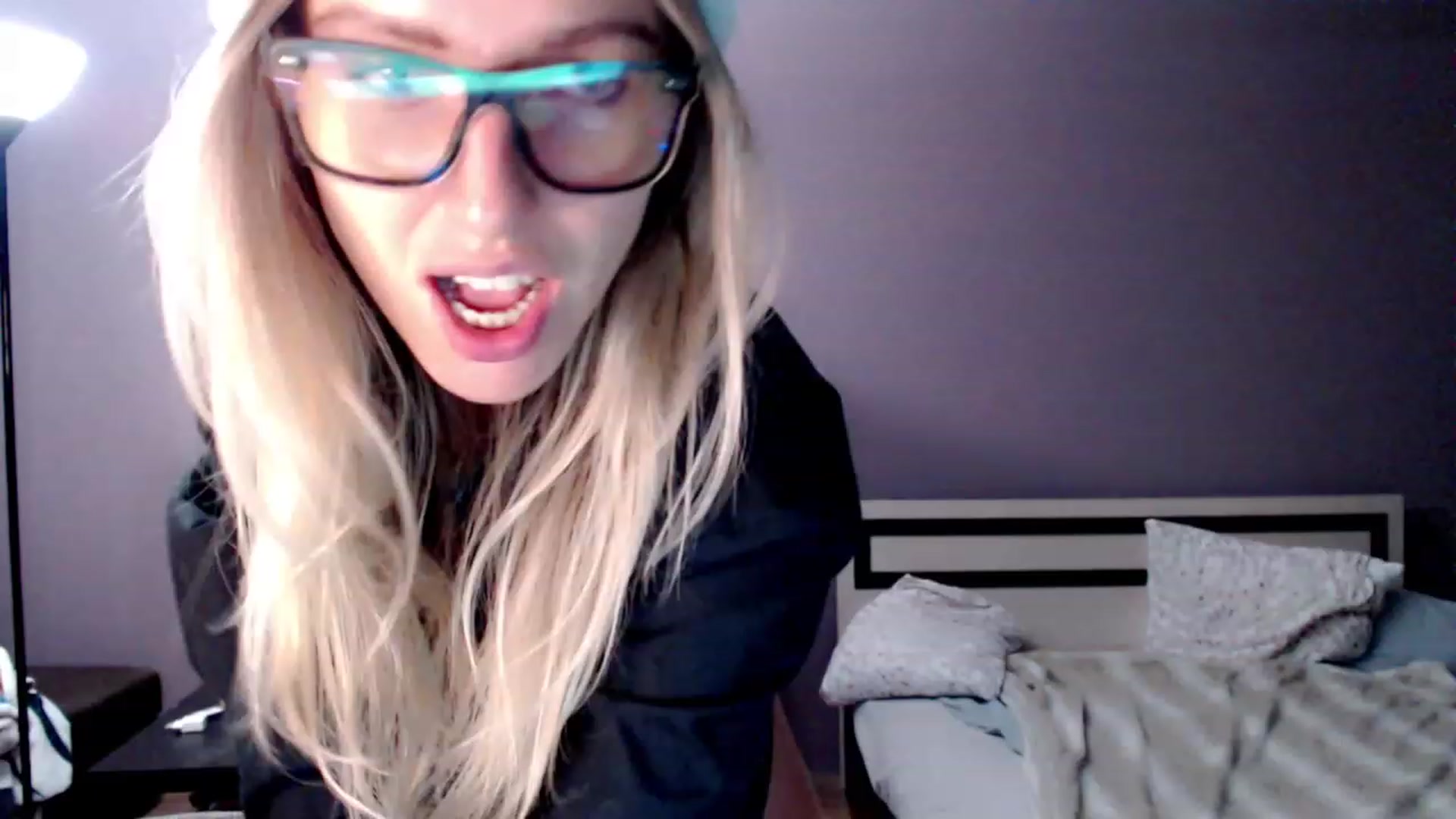 Gallery image thumbnail from VivicaCoke's myfreecams stream on, 12/11/2022, 16:02 image 12 of 20