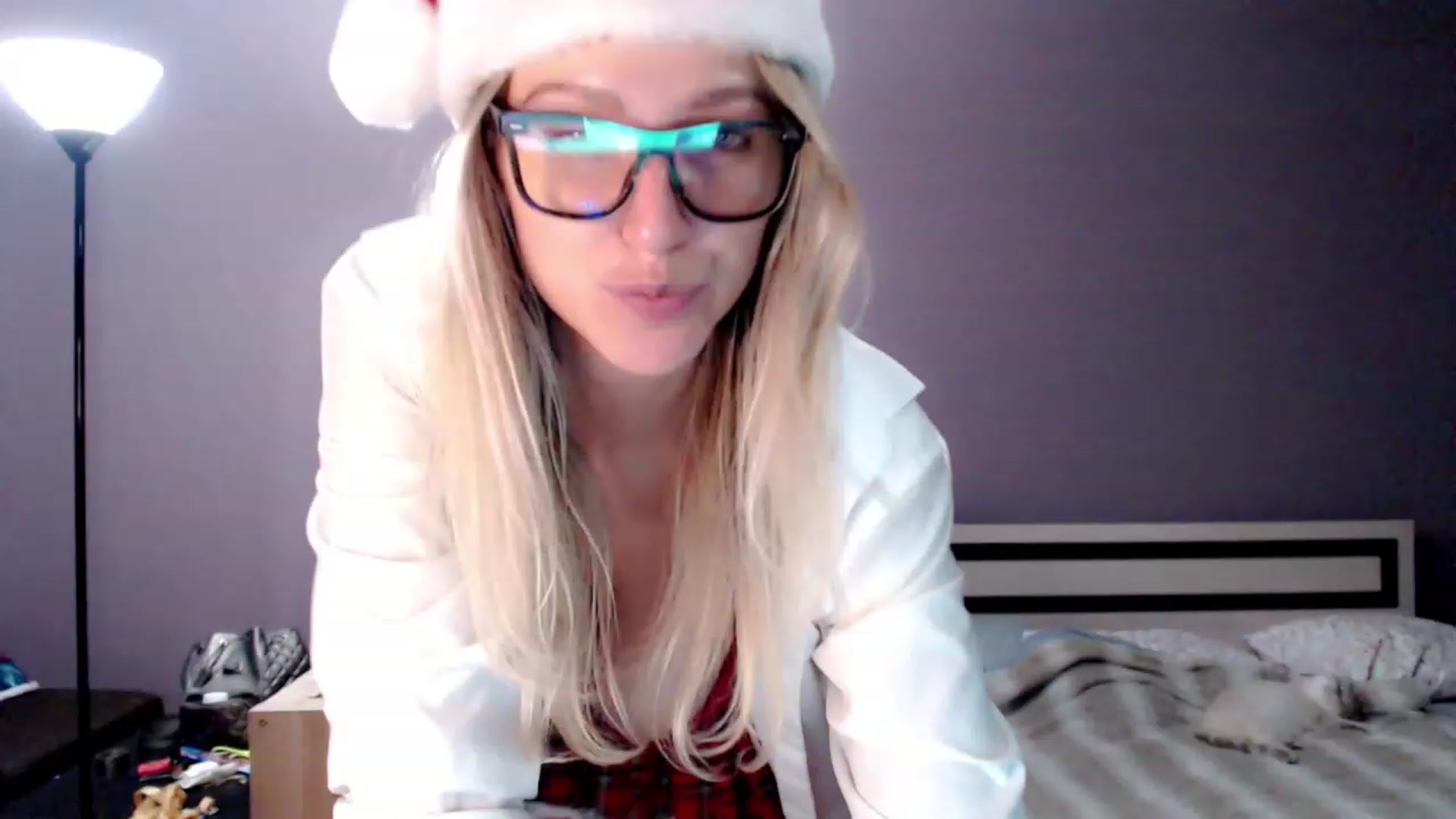 Gallery image thumbnail from VivicaCoke's myfreecams stream on, 12/19/2022, 19:18 image 2 of 20