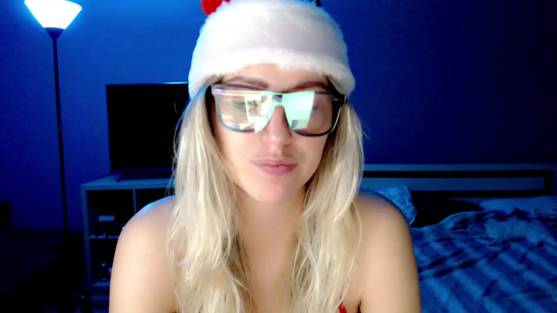Gallery image thumbnail from VivicaCoke's myfreecams stream on, 12/28/2022, 20:47 image 10 of 20