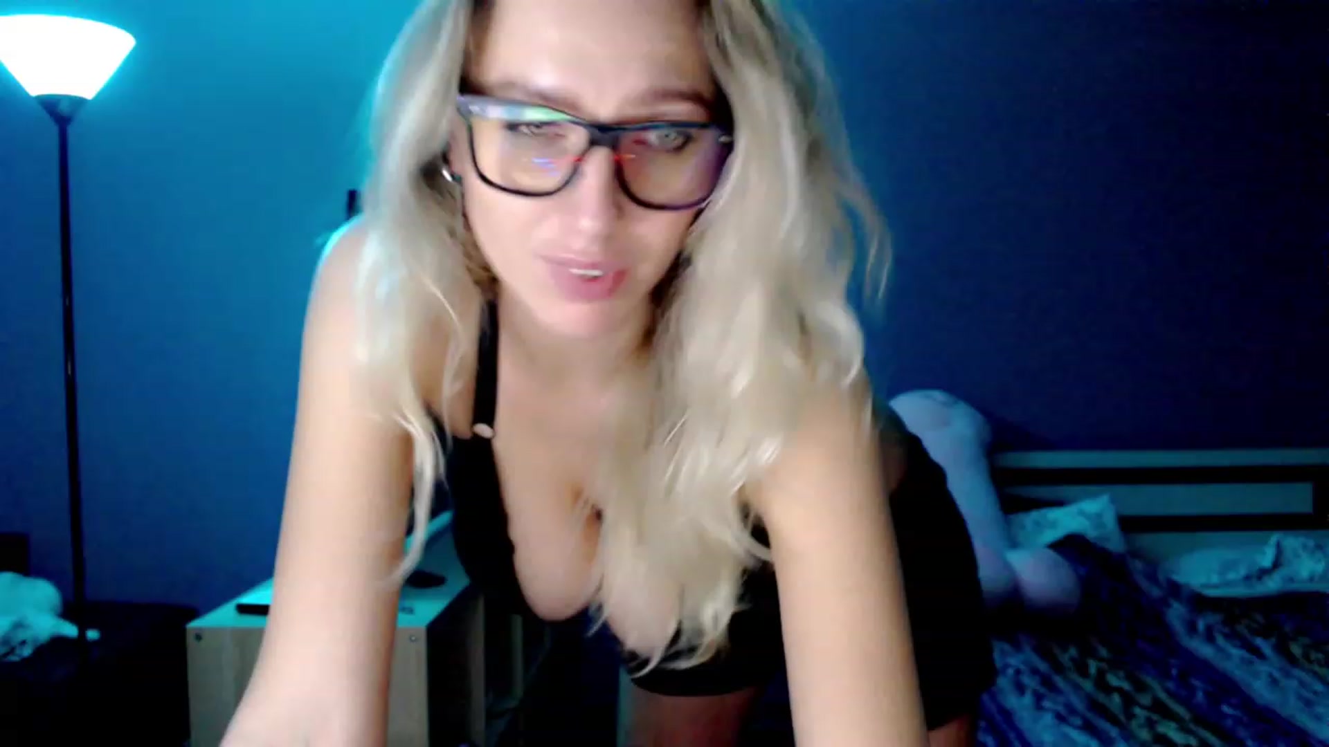 Gallery image thumbnail from VivicaCoke's myfreecams stream on, 12/30/2022, 20:32 image 4 of 20