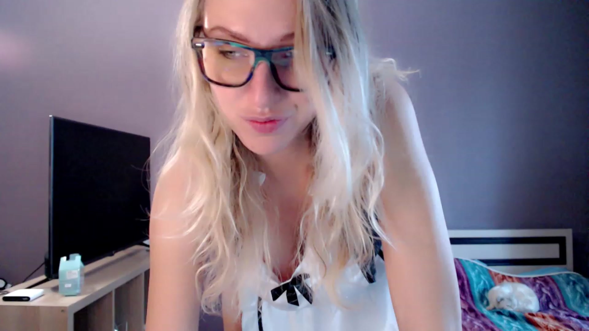 Gallery image thumbnail from VivicaCoke's myfreecams stream on, 01/07/2023, 10:40 image 4 of 20