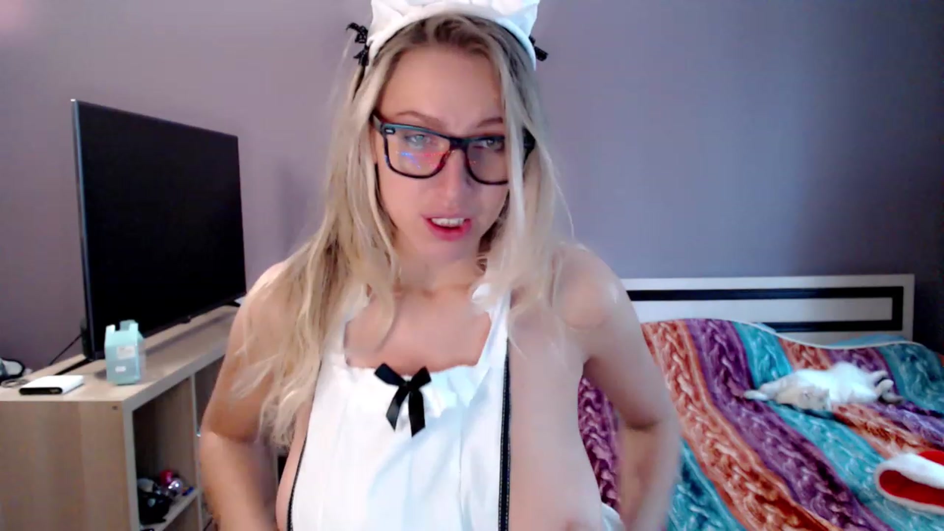 Gallery image thumbnail from VivicaCoke's myfreecams stream on, 01/07/2023, 10:40 image 20 of 20