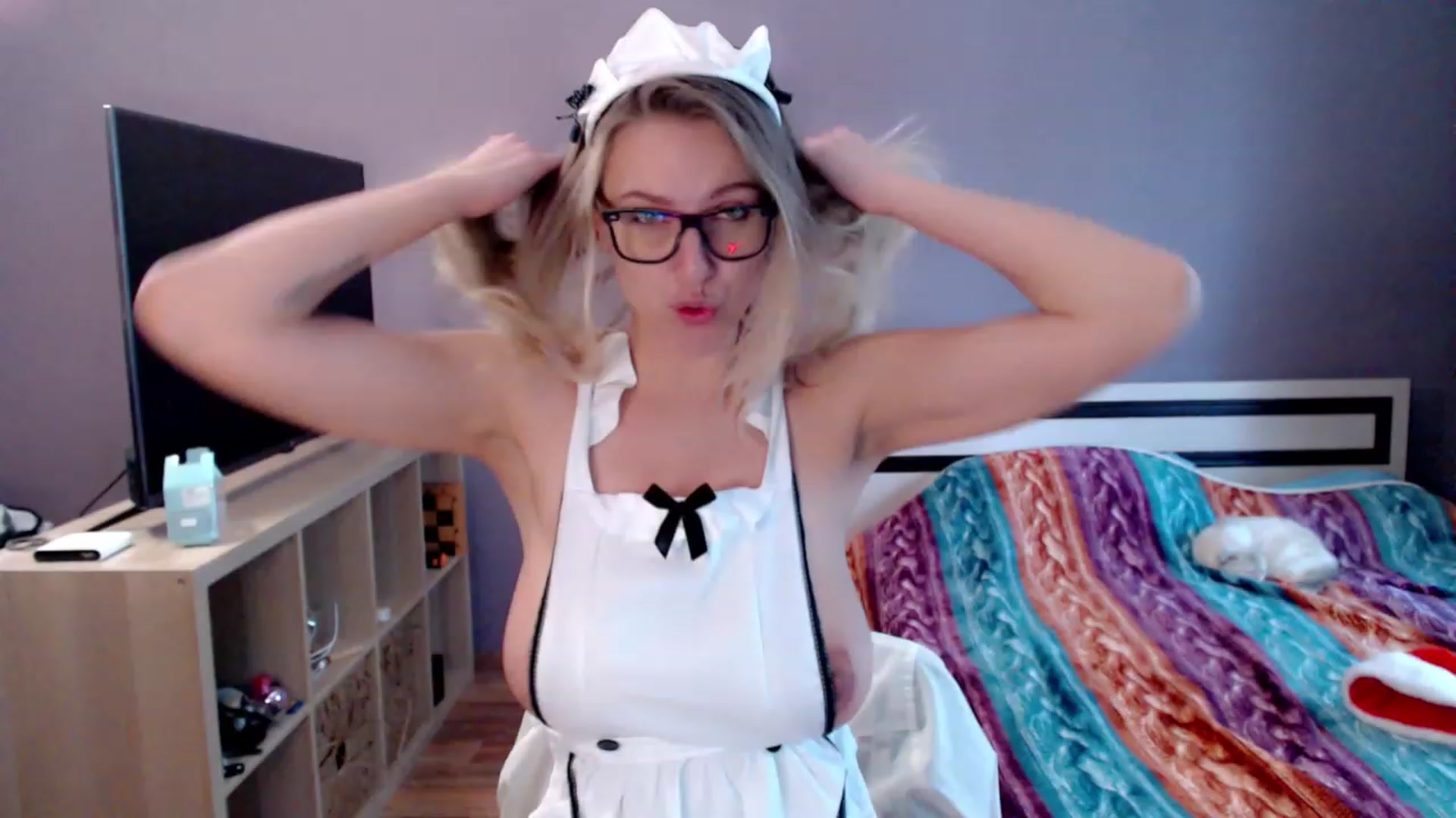 Gallery image thumbnail from VivicaCoke's myfreecams stream on, 01/07/2023, 10:40 image 13 of 20