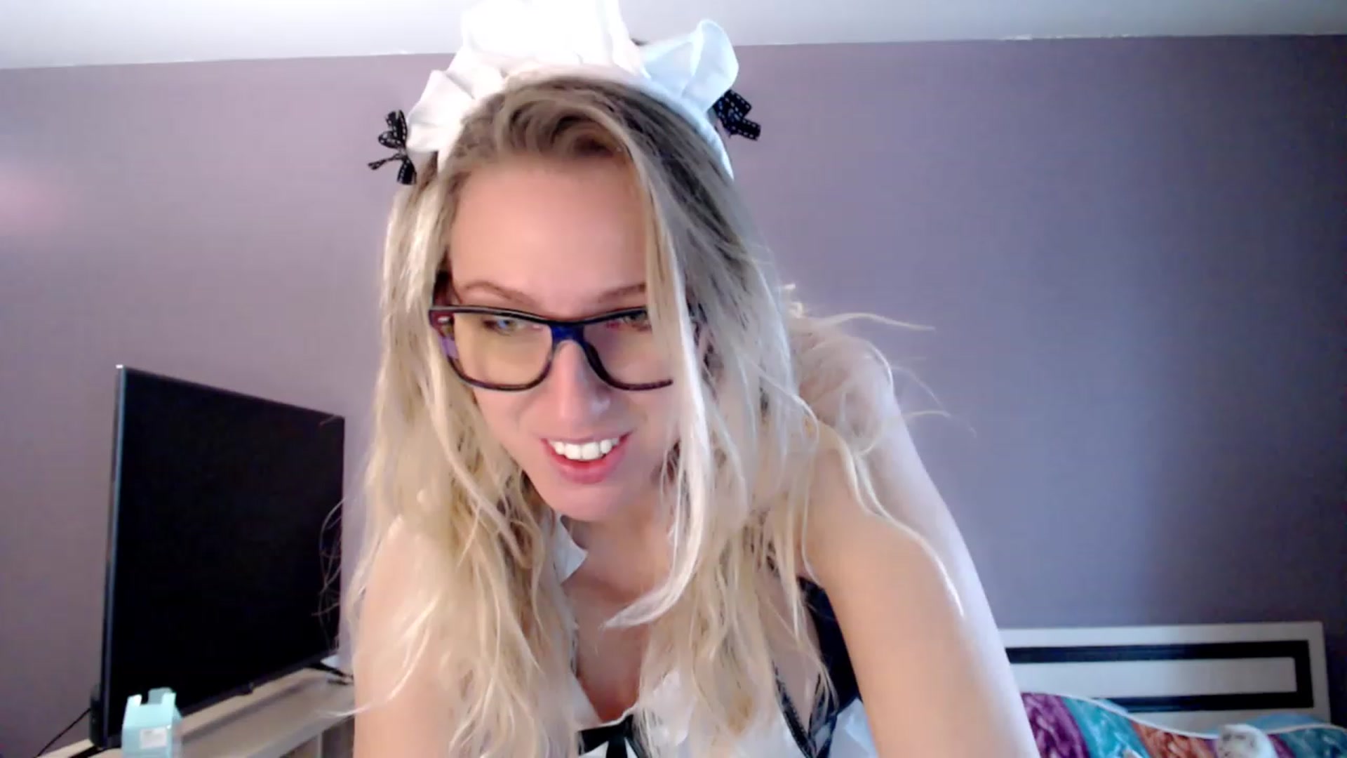 Gallery image thumbnail from VivicaCoke's myfreecams stream on, 01/07/2023, 10:40 image 2 of 20