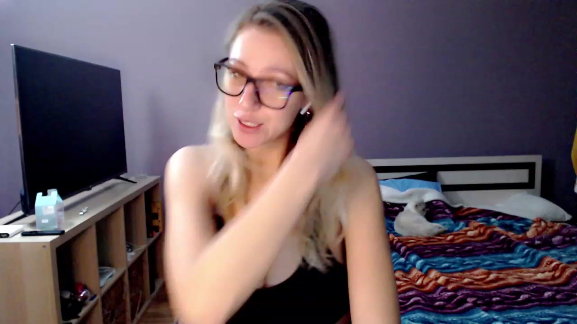 Gallery image thumbnail from VivicaCoke's myfreecams stream on, 01/08/2023, 19:52 image 11 of 20
