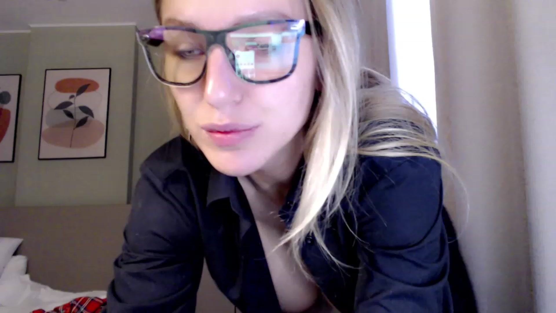 Gallery image thumbnail from VivicaCoke's myfreecams stream on, 02/11/2023, 12:19 image 2 of 20