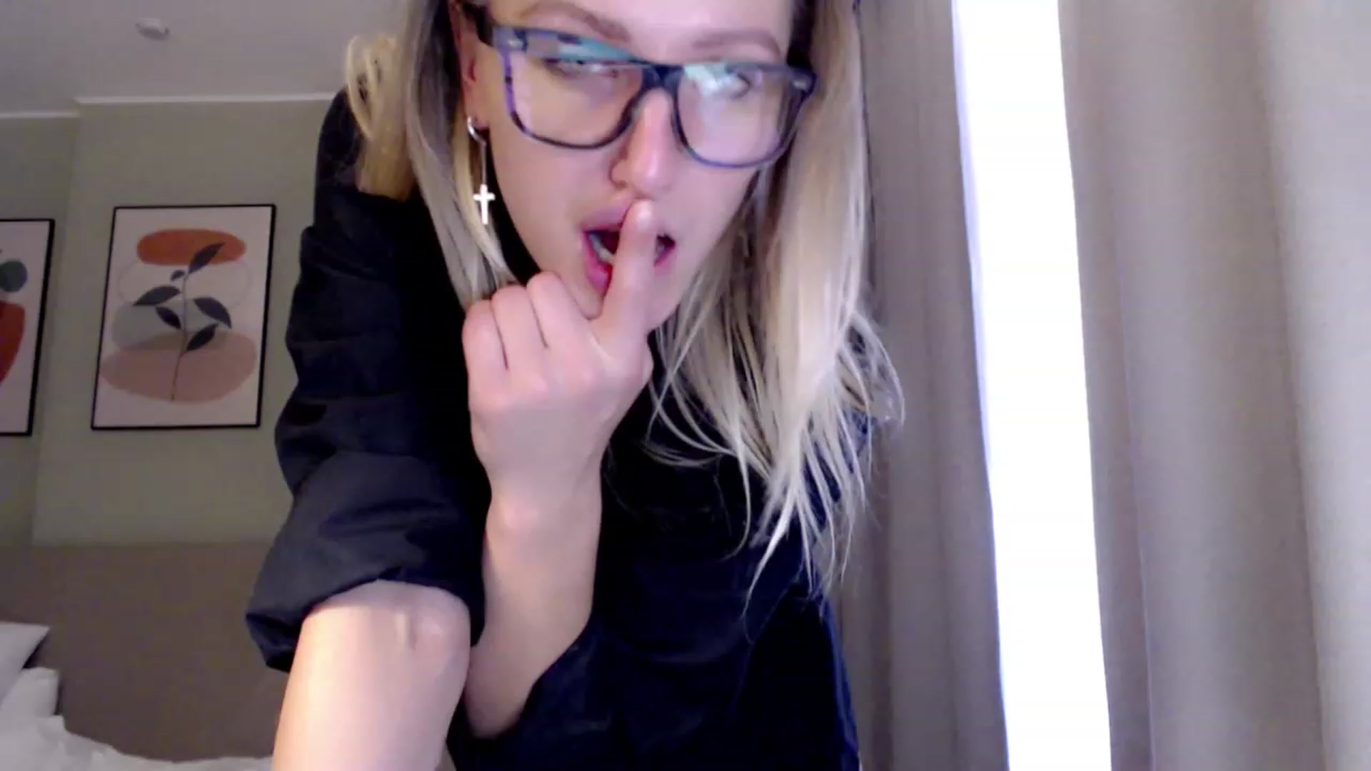 Gallery image thumbnail from VivicaCoke's myfreecams stream on, 02/11/2023, 12:19 image 19 of 20