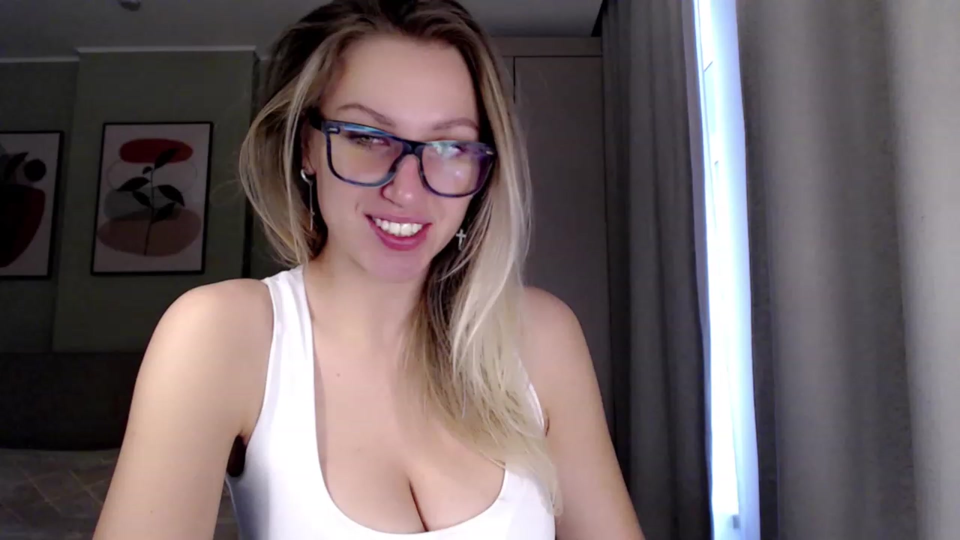 Gallery image thumbnail from VivicaCoke's myfreecams stream on, 02/18/2023, 13:04 image 18 of 20