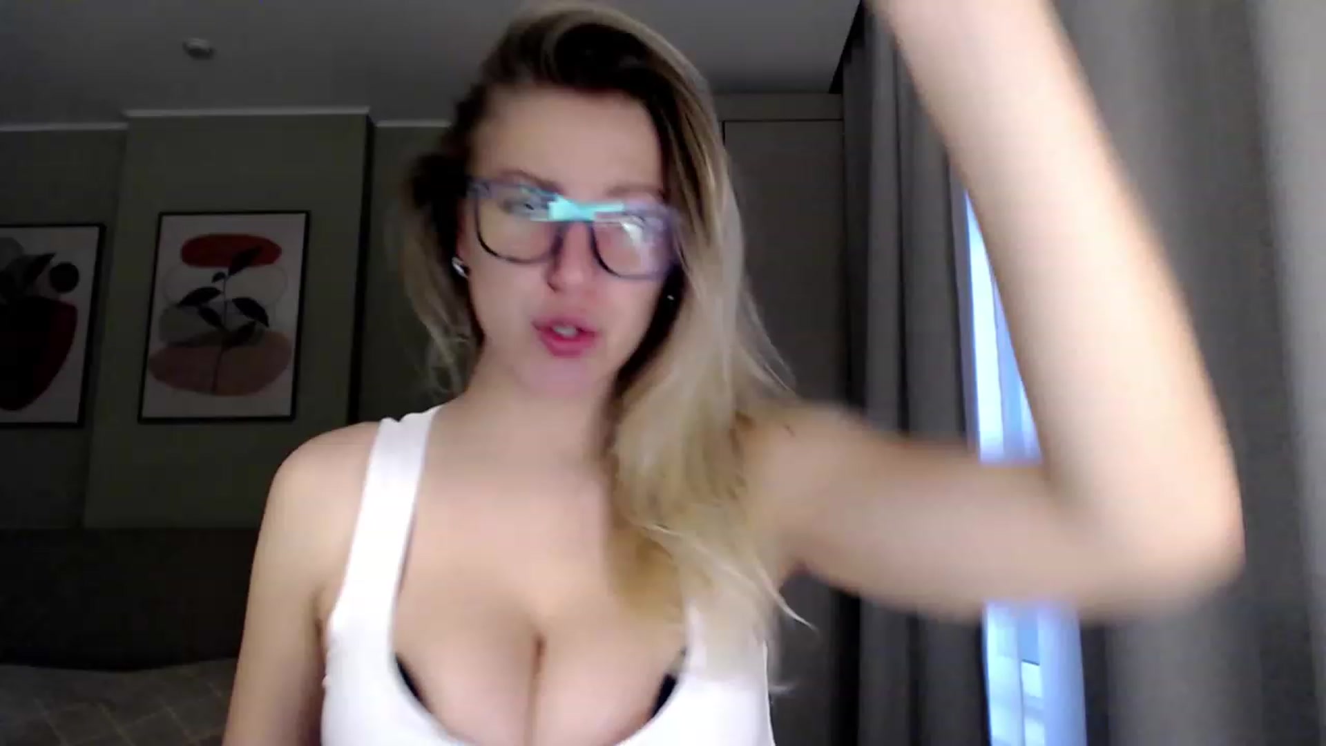 Gallery image thumbnail from VivicaCoke's myfreecams stream on, 02/18/2023, 13:48 image 12 of 20