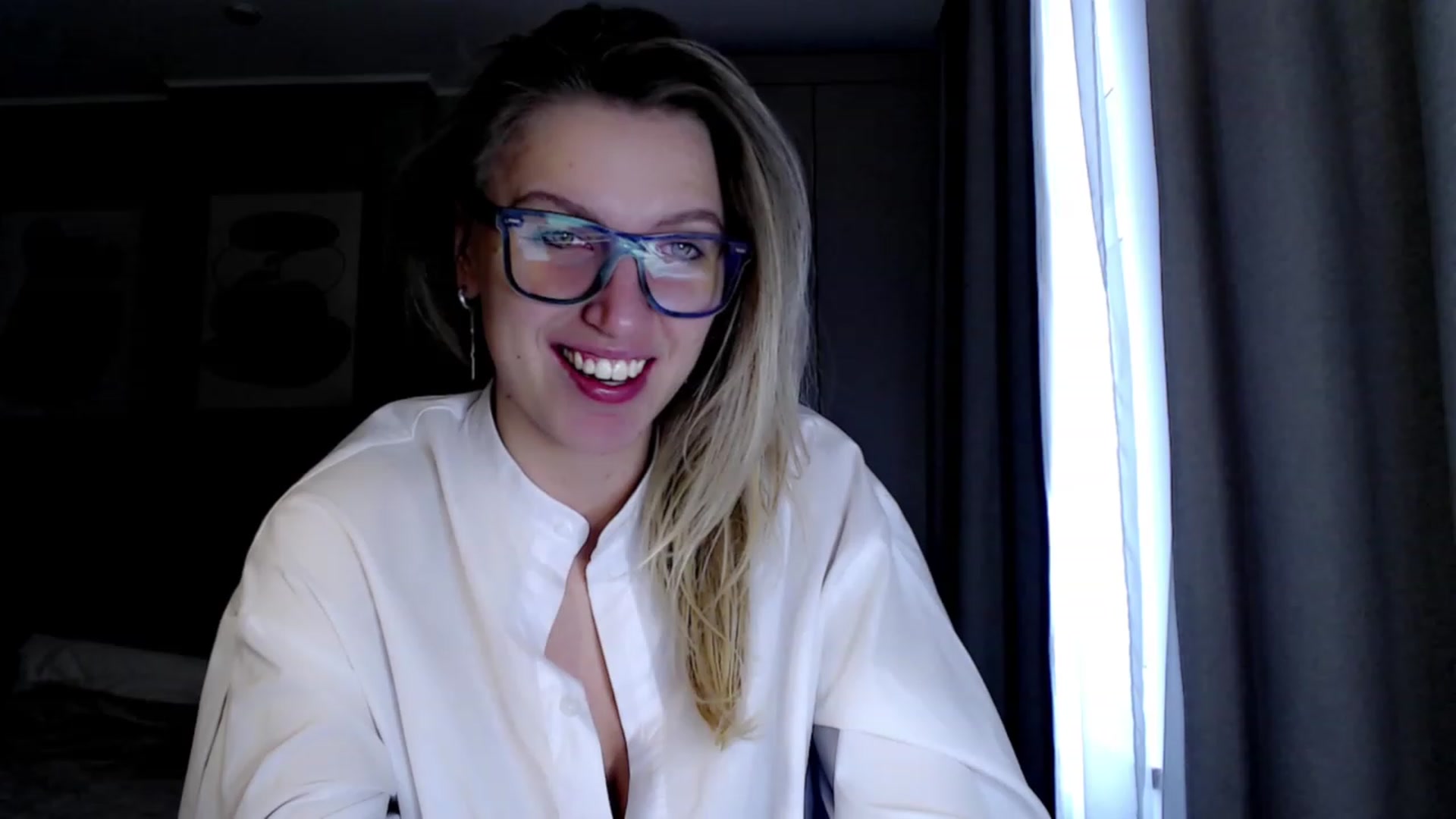 Gallery image thumbnail from VivicaCoke's myfreecams stream on, 02/23/2023, 11:36 image 4 of 20