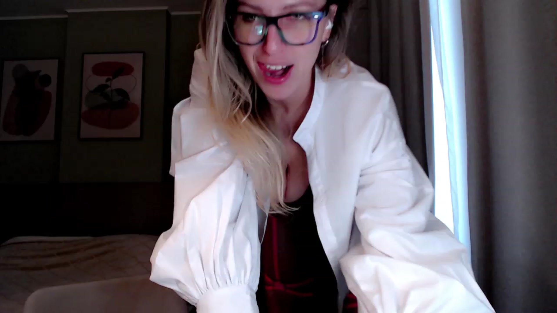 Gallery image thumbnail from VivicaCoke's myfreecams stream on, 02/25/2023, 10:06 image 6 of 20