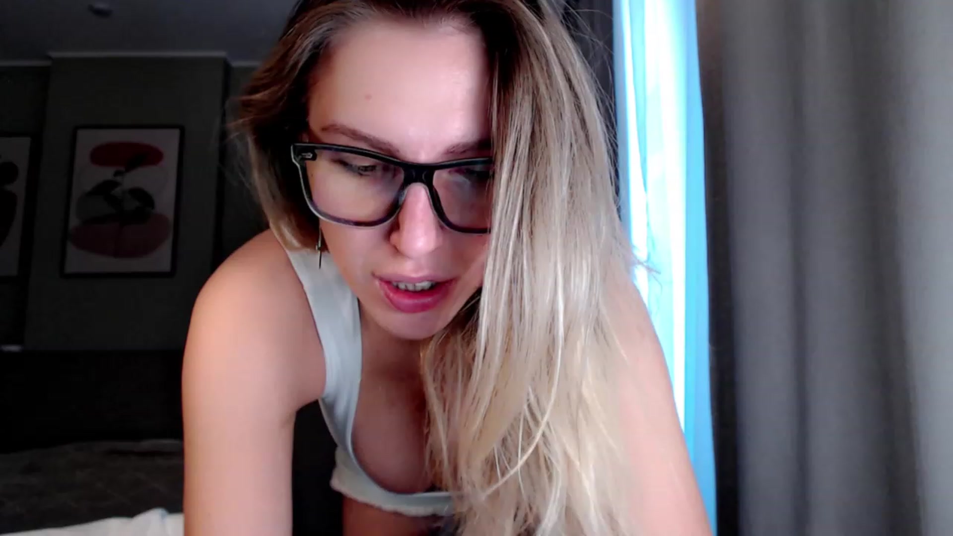 Gallery image thumbnail from VivicaCoke's myfreecams stream on, 03/10/2023, 11:59 image 7 of 20