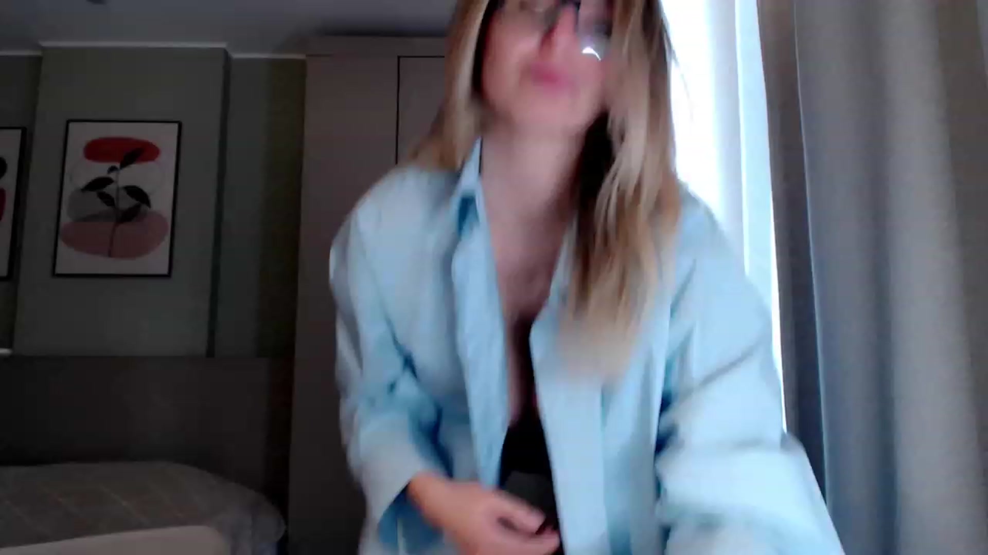 Gallery image thumbnail from VivicaCoke's myfreecams stream on, 03/11/2023, 11:40 image 8 of 20