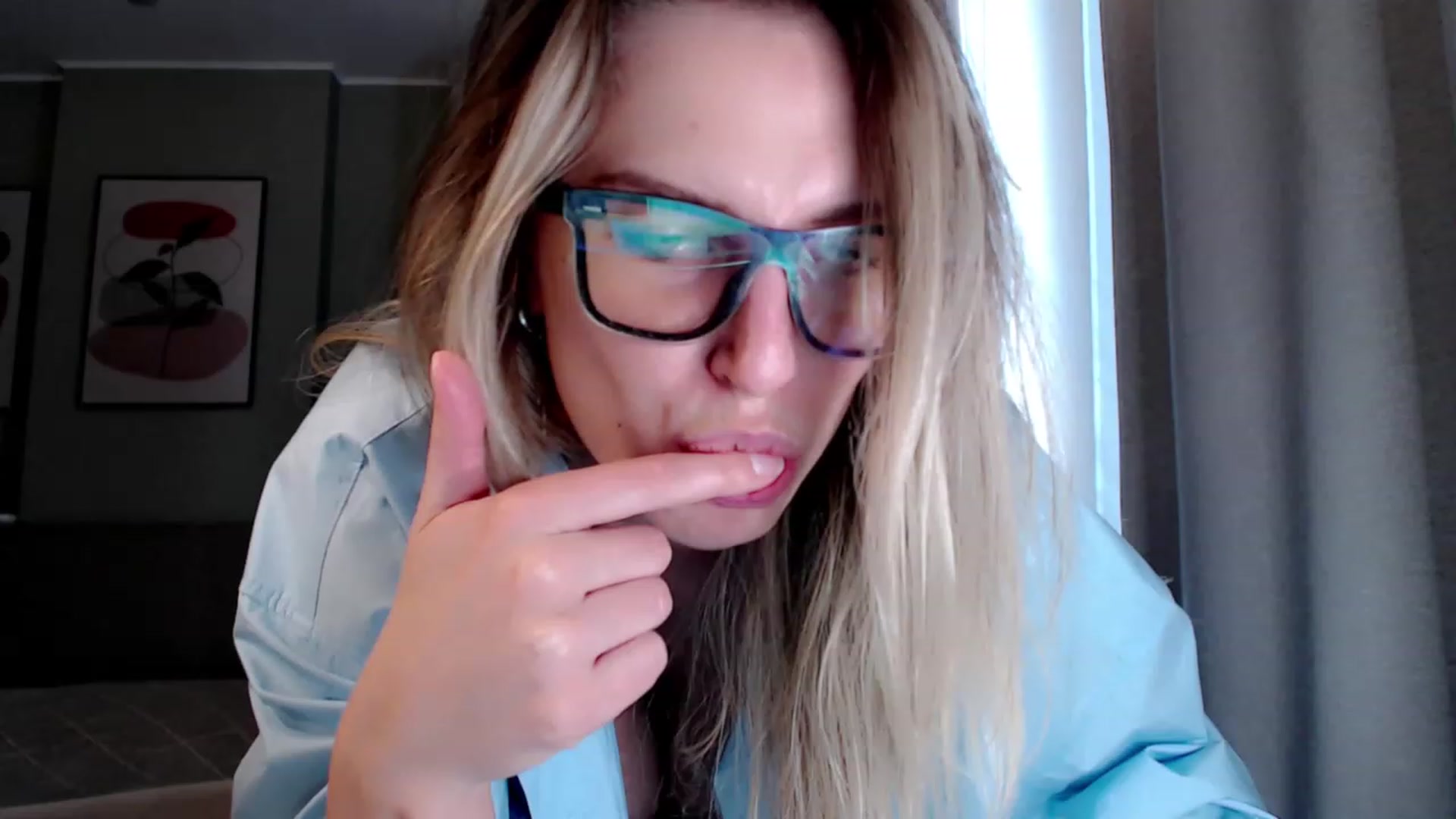 Gallery image thumbnail from VivicaCoke's myfreecams stream on, 03/11/2023, 11:40 image 5 of 20
