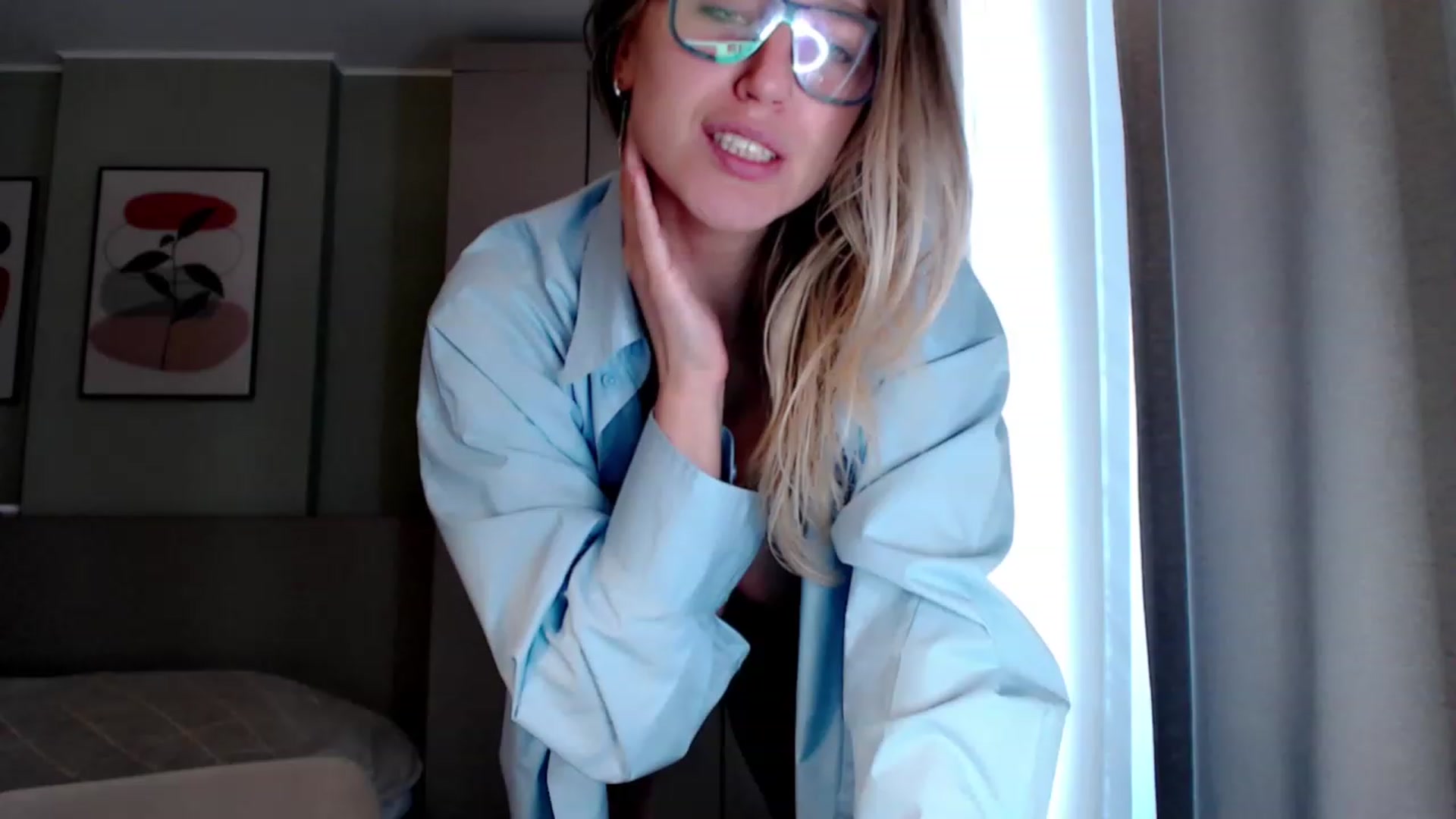 Gallery image thumbnail from VivicaCoke's myfreecams stream on, 03/11/2023, 11:40 image 19 of 20
