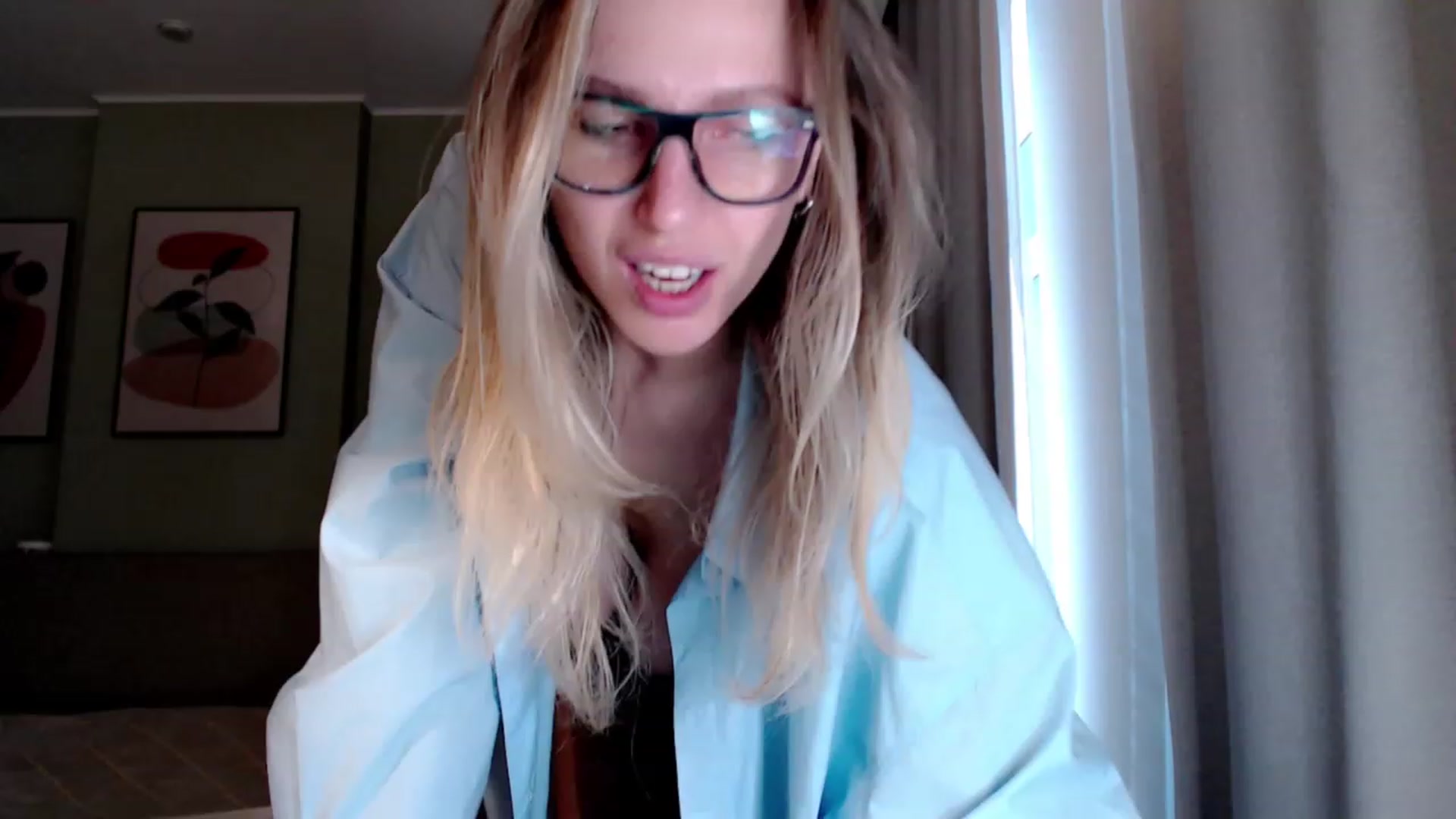 Gallery image thumbnail from VivicaCoke's myfreecams stream on, 03/11/2023, 13:39 image 5 of 20