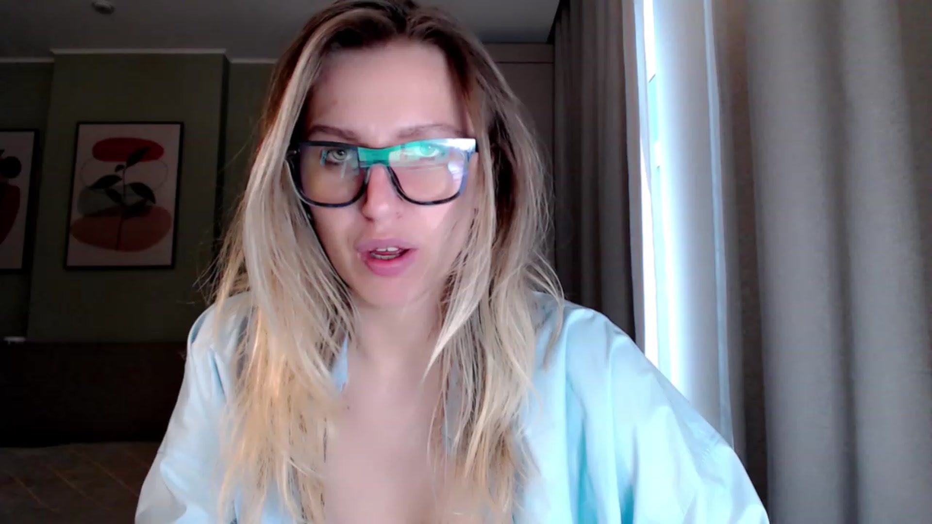 Gallery image thumbnail from VivicaCoke's myfreecams stream on, 03/11/2023, 13:39 image 9 of 20