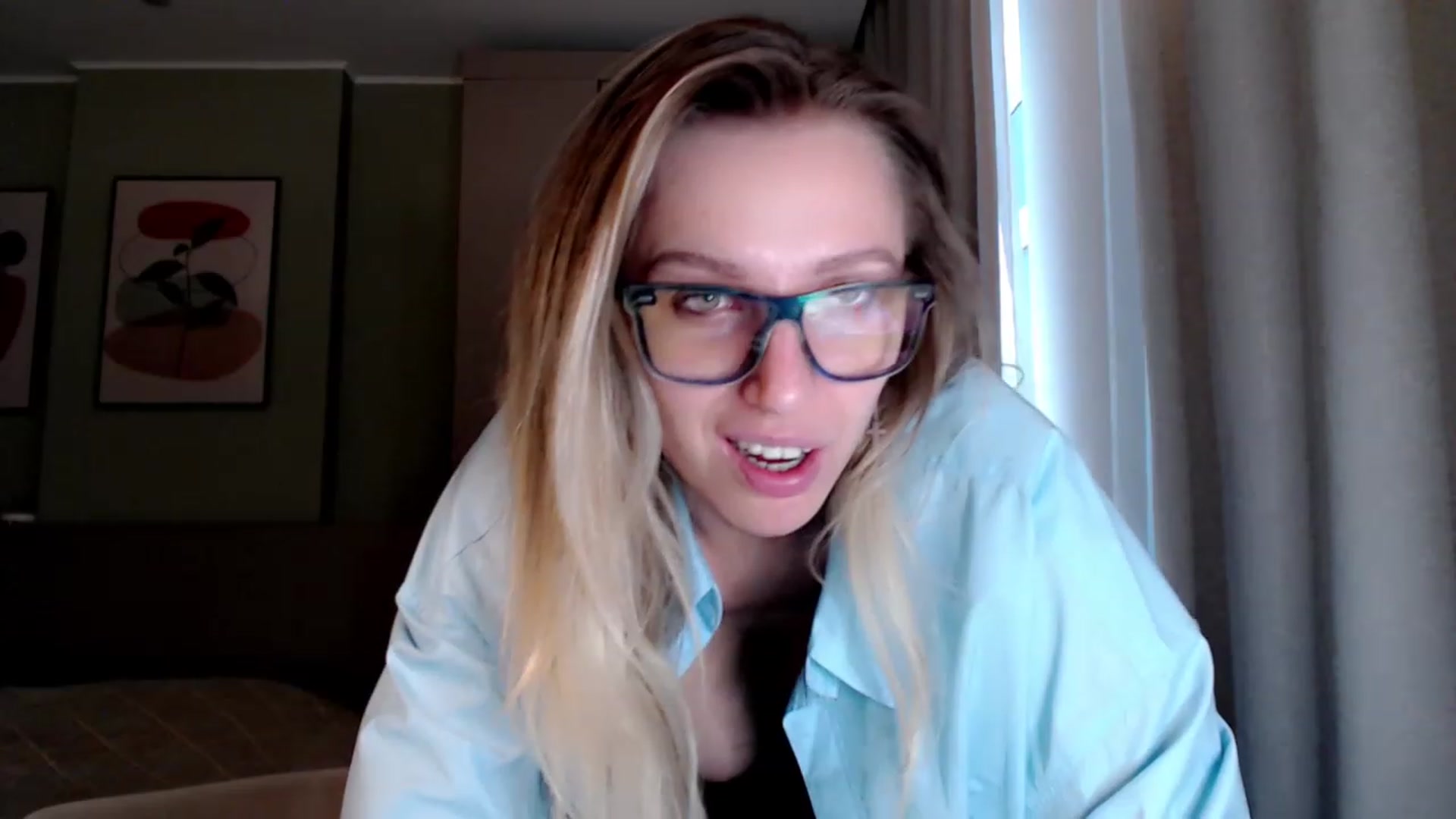 Gallery image thumbnail from VivicaCoke's myfreecams stream on, 03/11/2023, 13:39 image 20 of 20