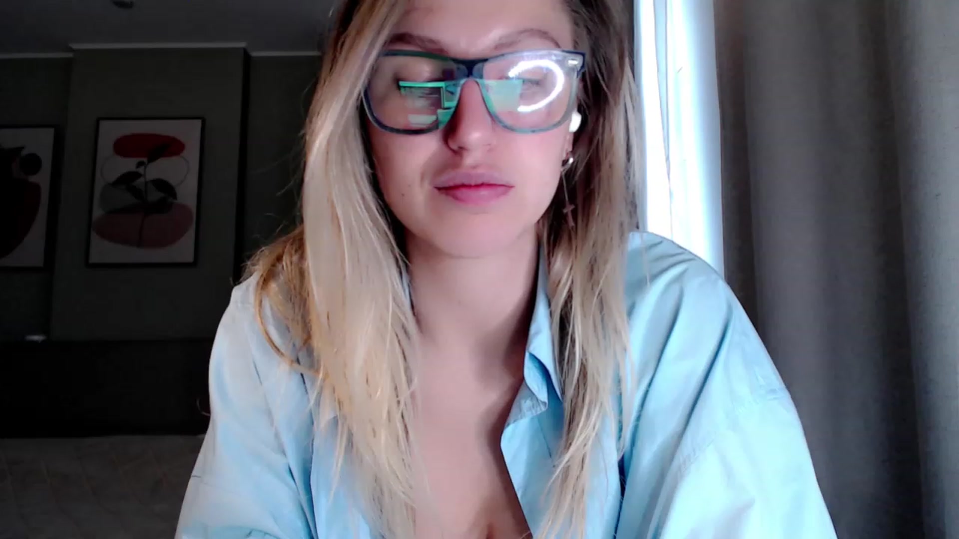 Gallery image thumbnail from VivicaCoke's myfreecams stream on, 03/18/2023, 11:33 image 16 of 20