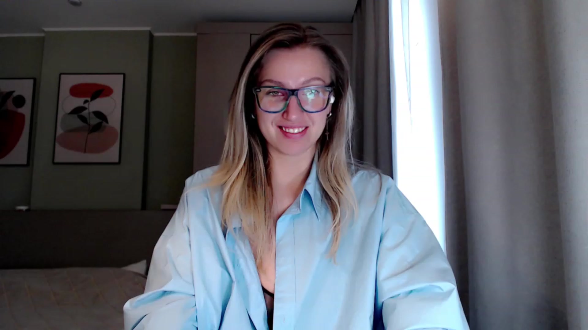 Gallery image thumbnail from VivicaCoke's myfreecams stream on, 03/18/2023, 11:33 image 19 of 20