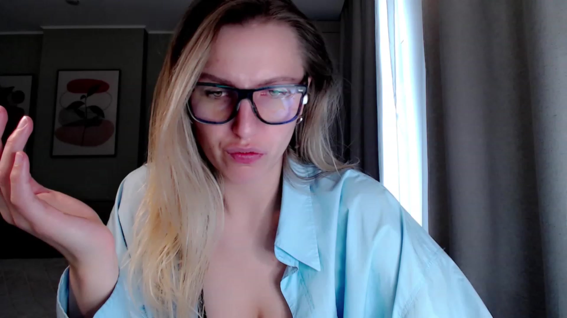 Gallery image thumbnail from VivicaCoke's myfreecams stream on, 03/18/2023, 11:33 image 1 of 20