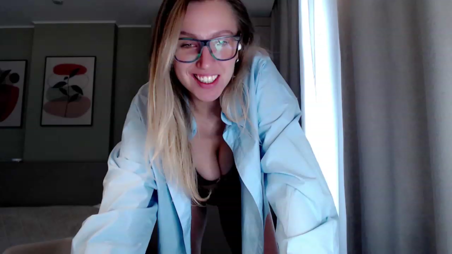 Gallery image thumbnail from VivicaCoke's myfreecams stream on, 03/18/2023, 11:33 image 7 of 20