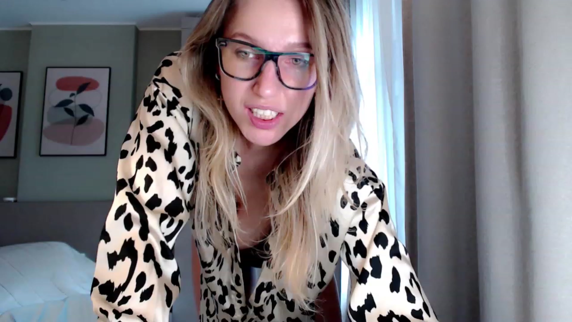 Gallery image thumbnail from VivicaCoke's myfreecams stream on, 03/26/2023, 12:08 image 13 of 20