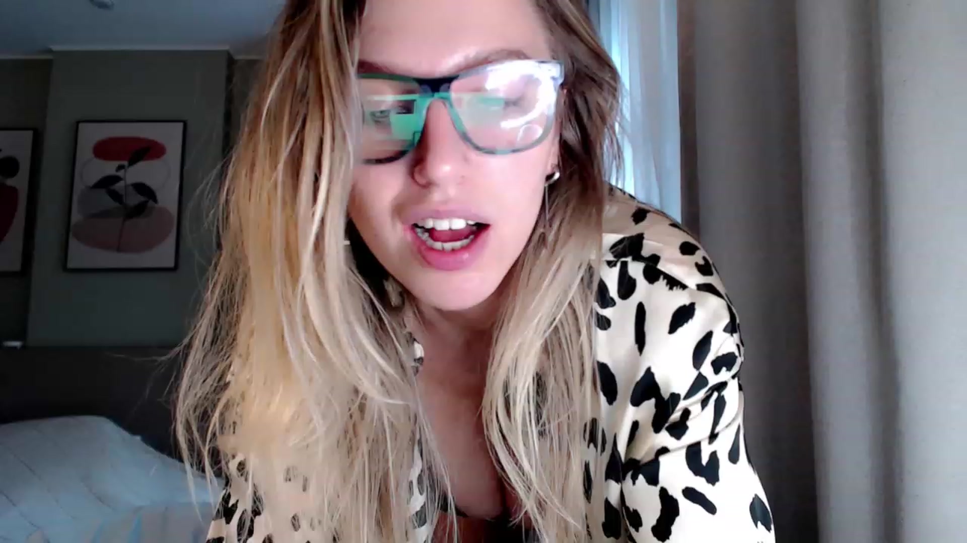 Gallery image thumbnail from VivicaCoke's myfreecams stream on, 03/26/2023, 12:25 image 18 of 20