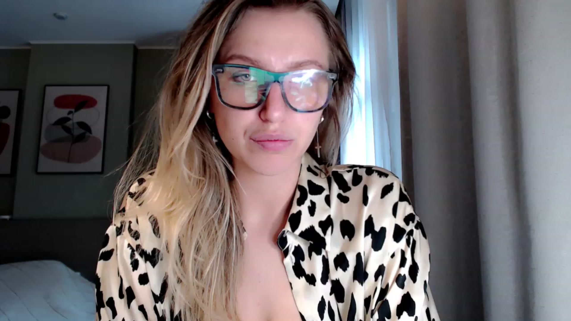 Gallery image thumbnail from VivicaCoke's myfreecams stream on, 03/26/2023, 12:25 image 6 of 20
