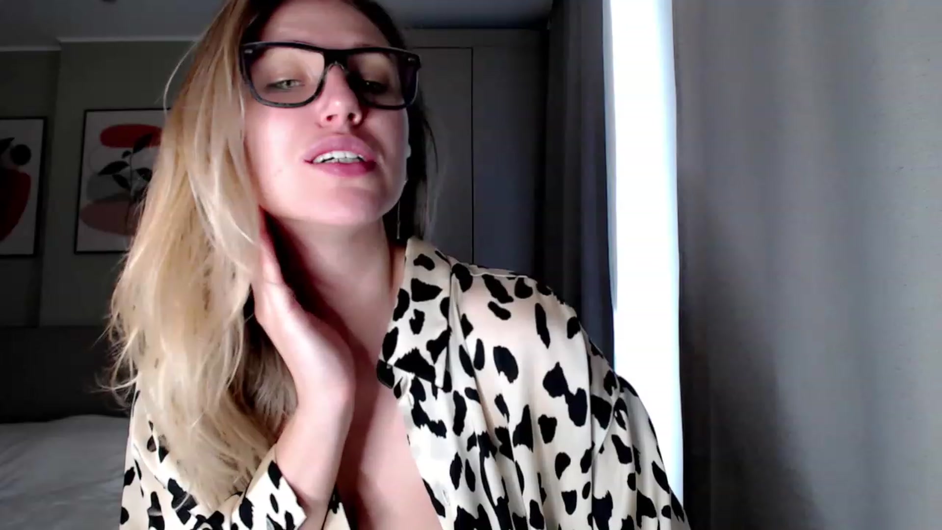 Gallery image thumbnail from VivicaCoke's myfreecams stream on, 04/01/2023, 10:53 image 20 of 20