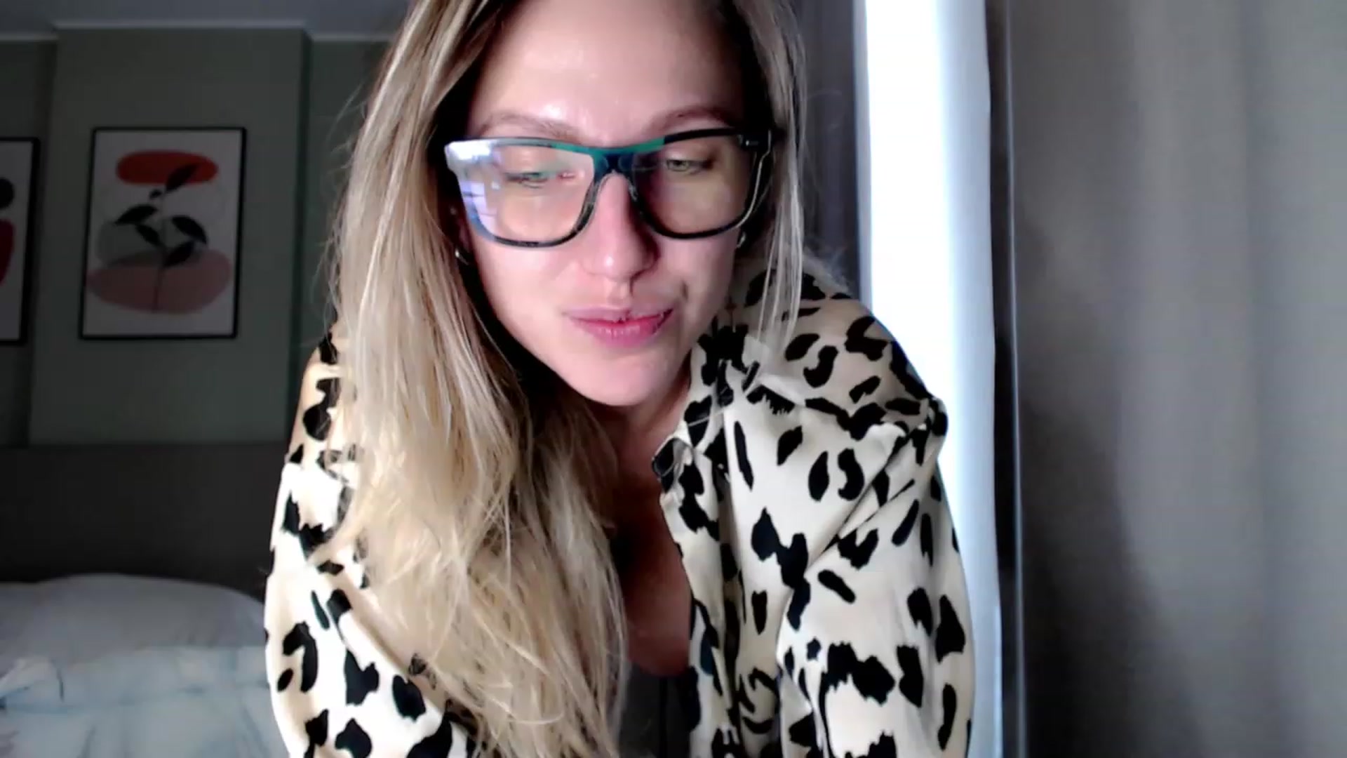 Gallery image thumbnail from VivicaCoke's myfreecams stream on, 04/01/2023, 12:17 image 14 of 20