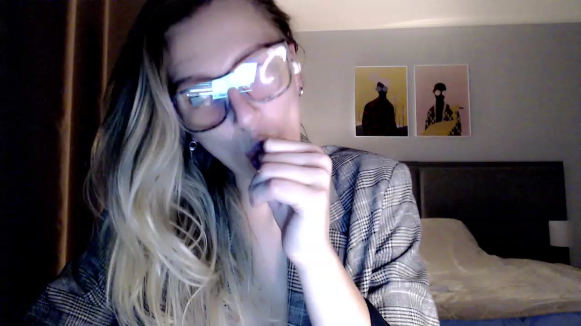 Gallery image thumbnail from VivicaCoke's myfreecams stream on, 04/03/2023, 19:43 image 15 of 20