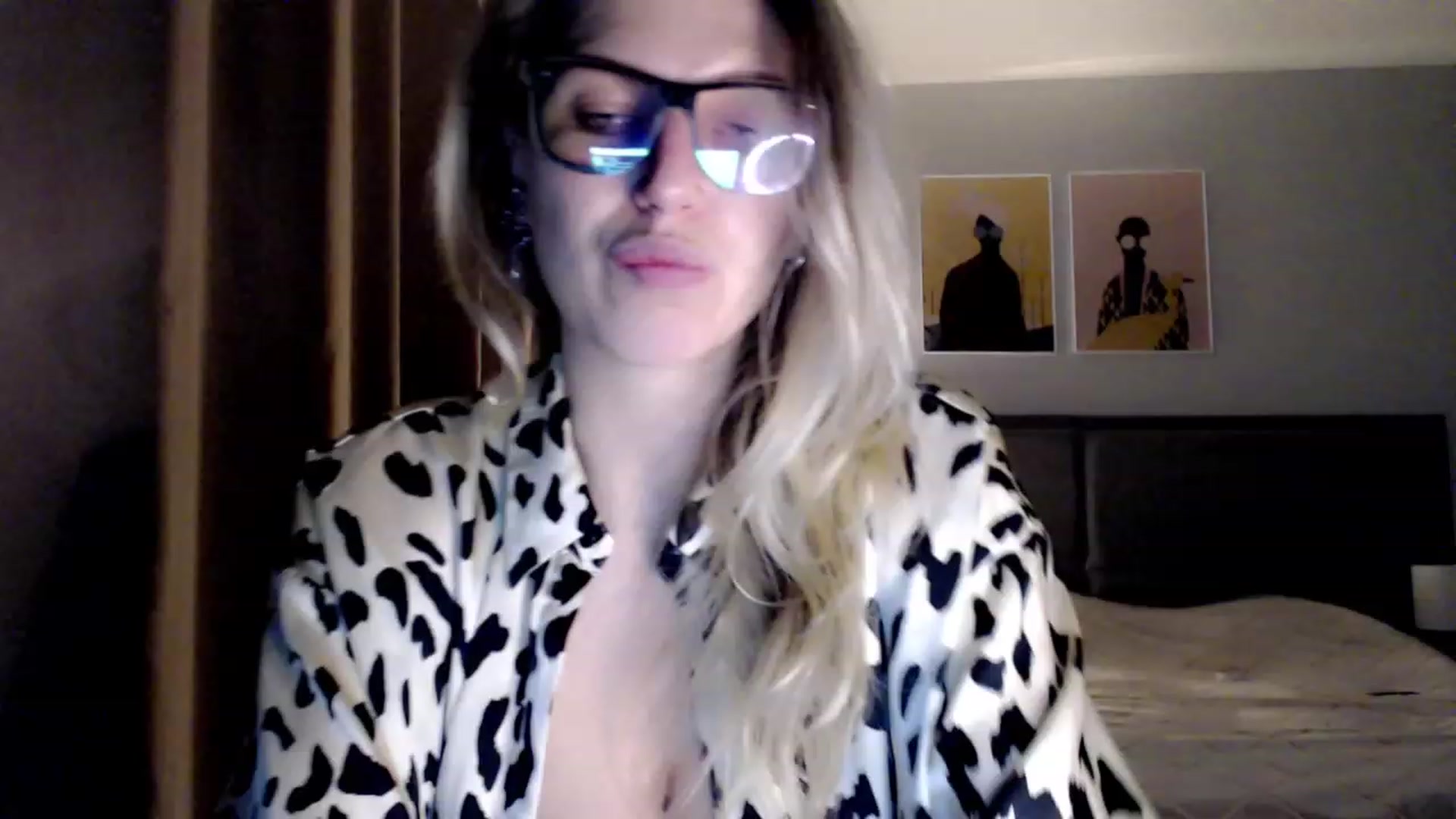 Gallery image thumbnail from VivicaCoke's myfreecams stream on, 04/07/2023, 20:10 image 16 of 20