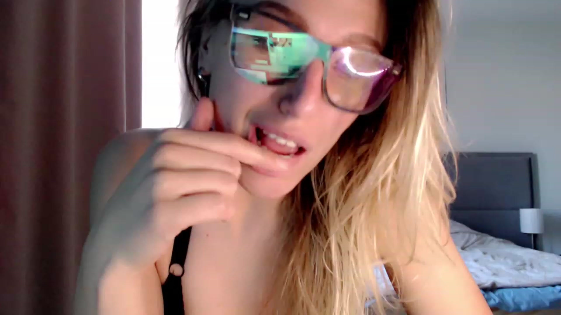 Gallery image thumbnail from VivicaCoke's myfreecams stream on, 04/22/2023, 11:55 image 15 of 20