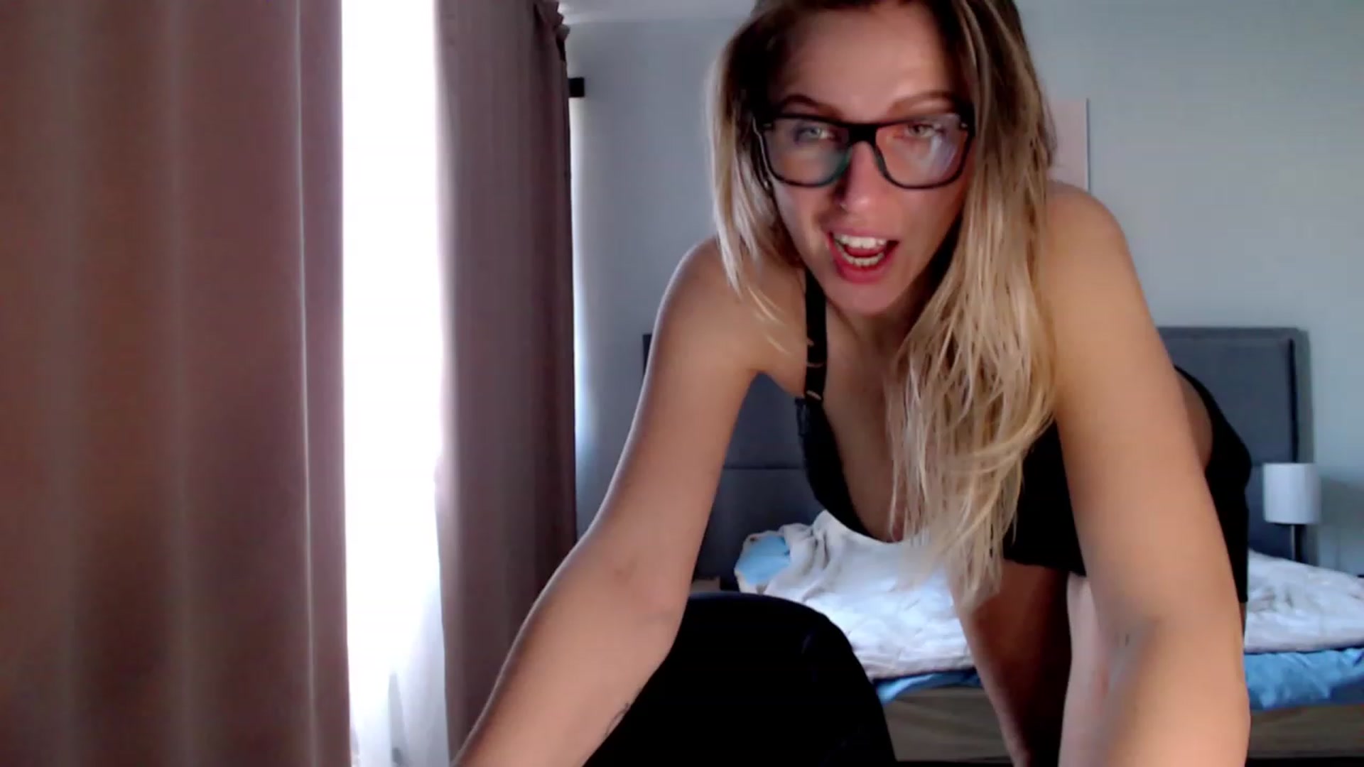 Gallery image thumbnail from VivicaCoke's myfreecams stream on, 04/22/2023, 11:55 image 7 of 20