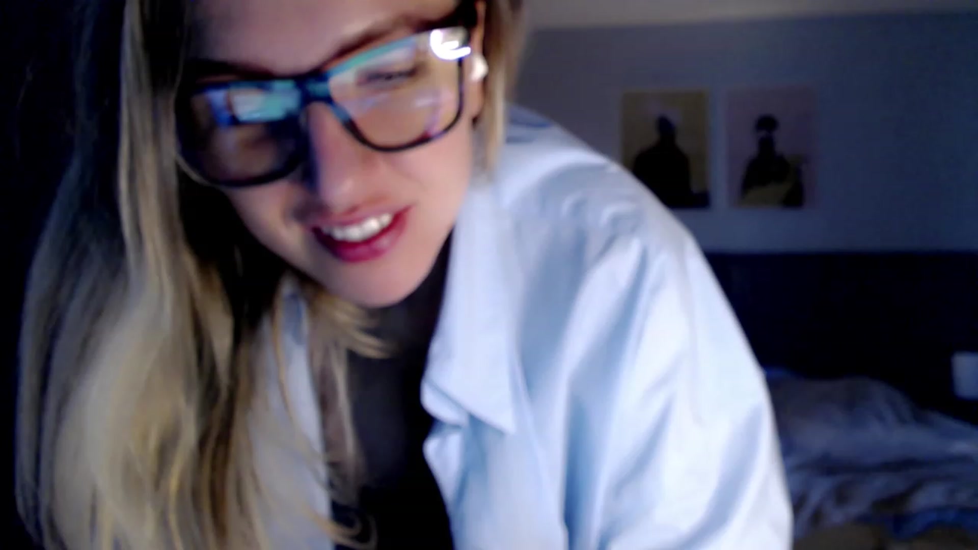 Gallery image thumbnail from VivicaCoke's myfreecams stream on, 05/01/2023, 09:49 image 19 of 20