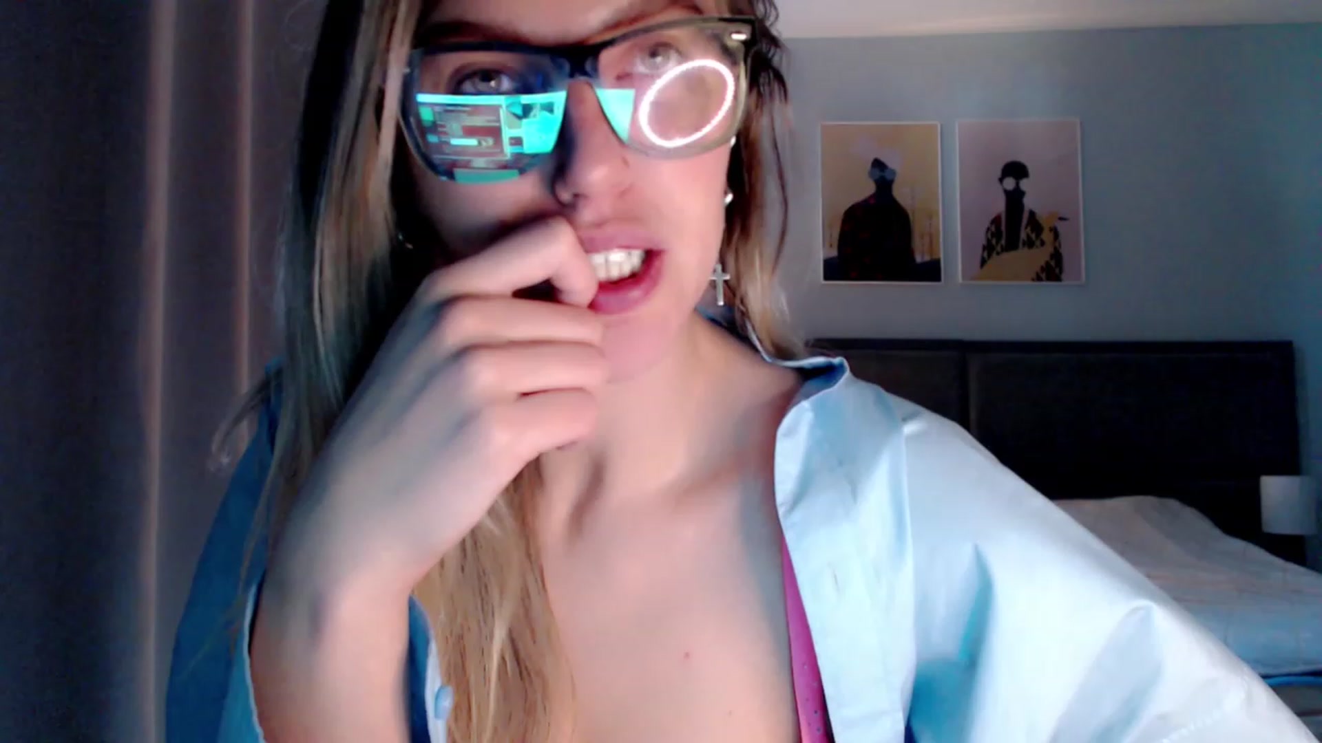 Gallery image thumbnail from VivicaCoke's myfreecams stream on, 05/08/2023, 11:06 image 17 of 20