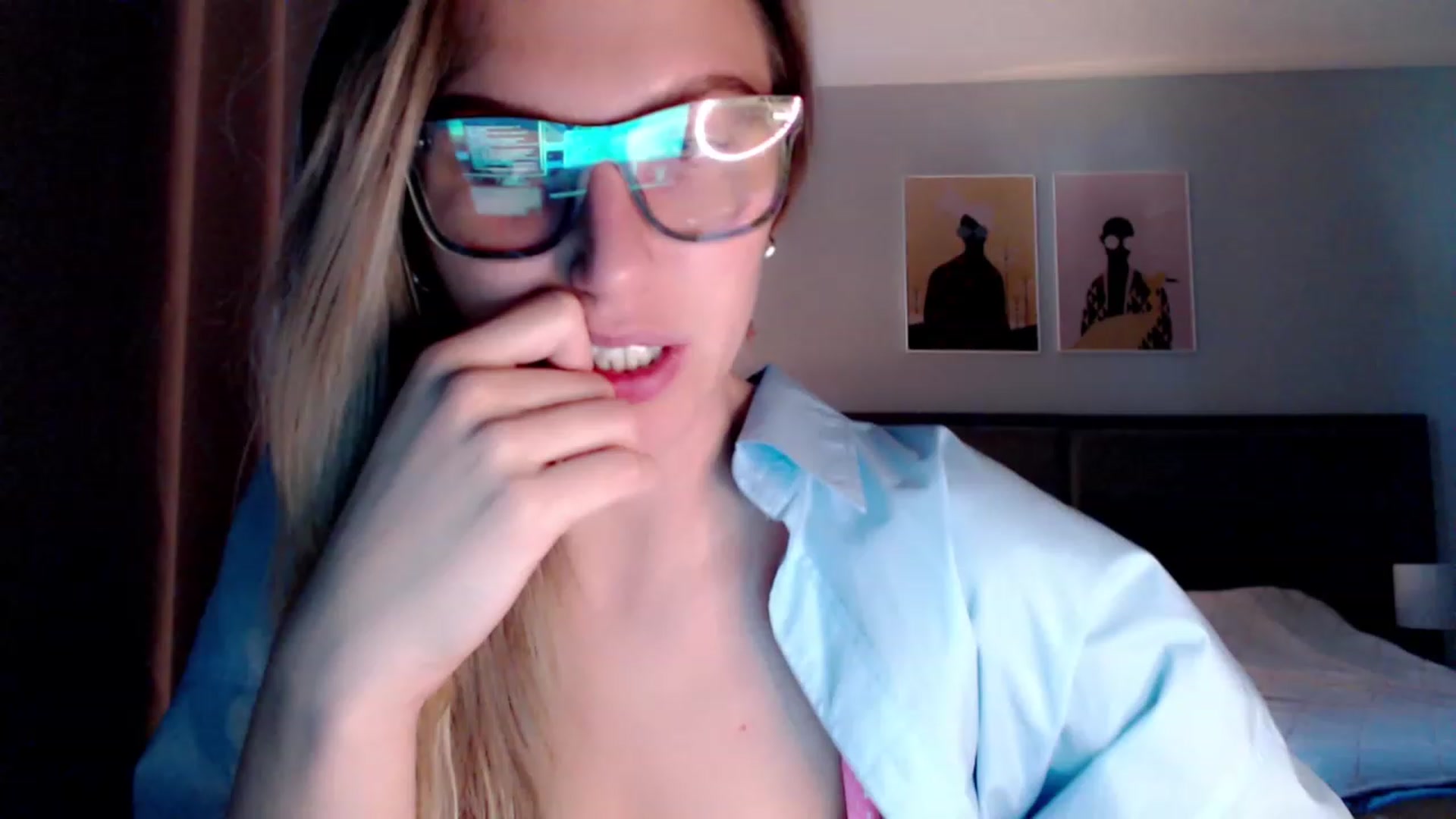 Gallery image thumbnail from VivicaCoke's myfreecams stream on, 05/08/2023, 11:06 image 4 of 20
